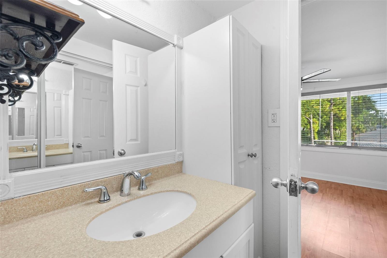 Image 28 of 47 For 7523 Pitch Pine Circle  184