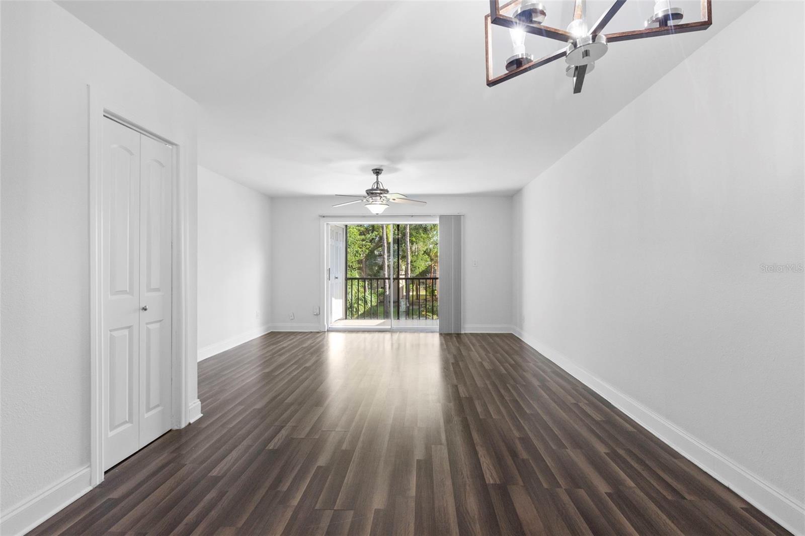 Image 7 of 47 For 7523 Pitch Pine Circle  184