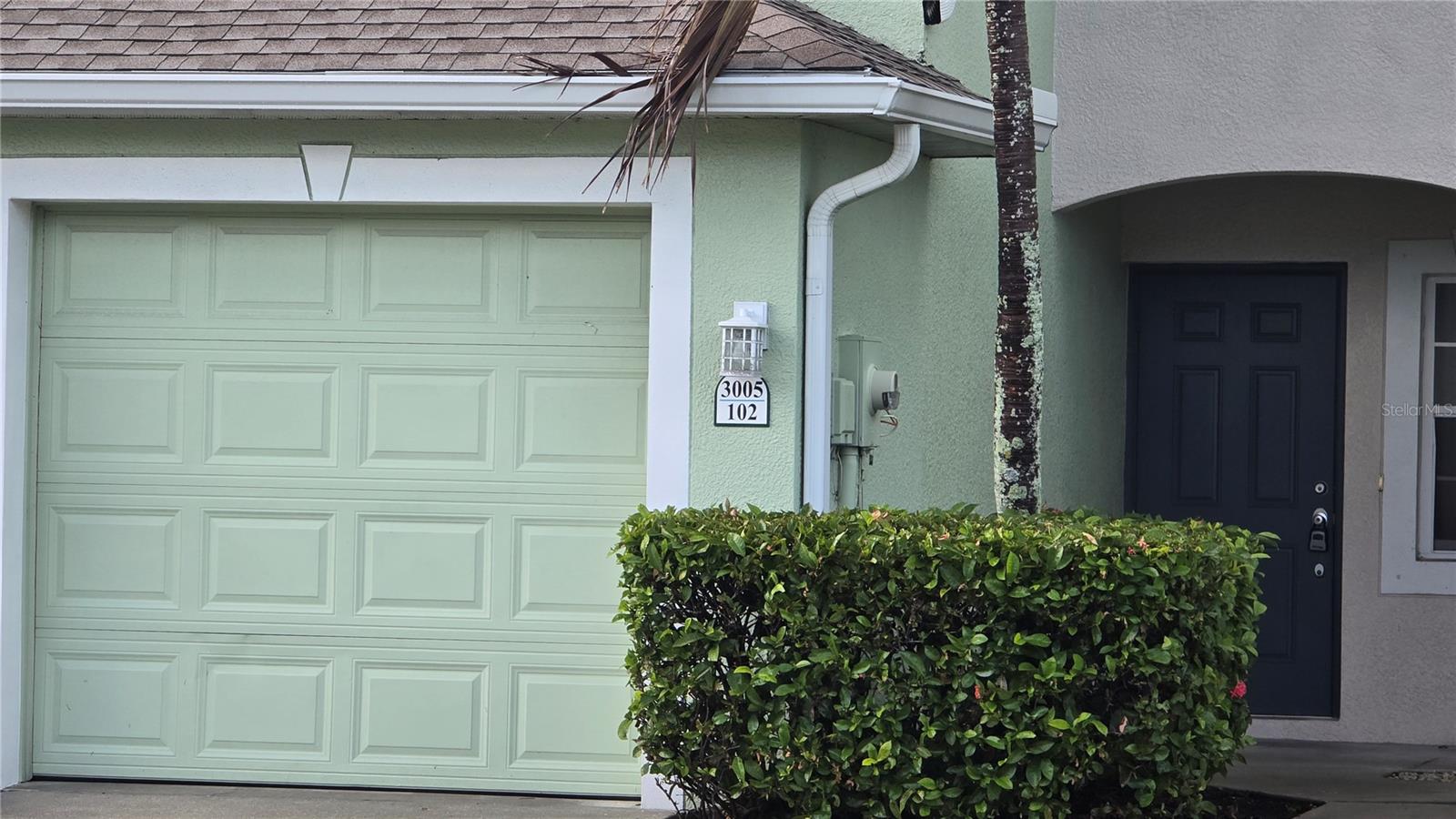 Image 2 of 32 For 3005 Palmetto Oak Drive 102