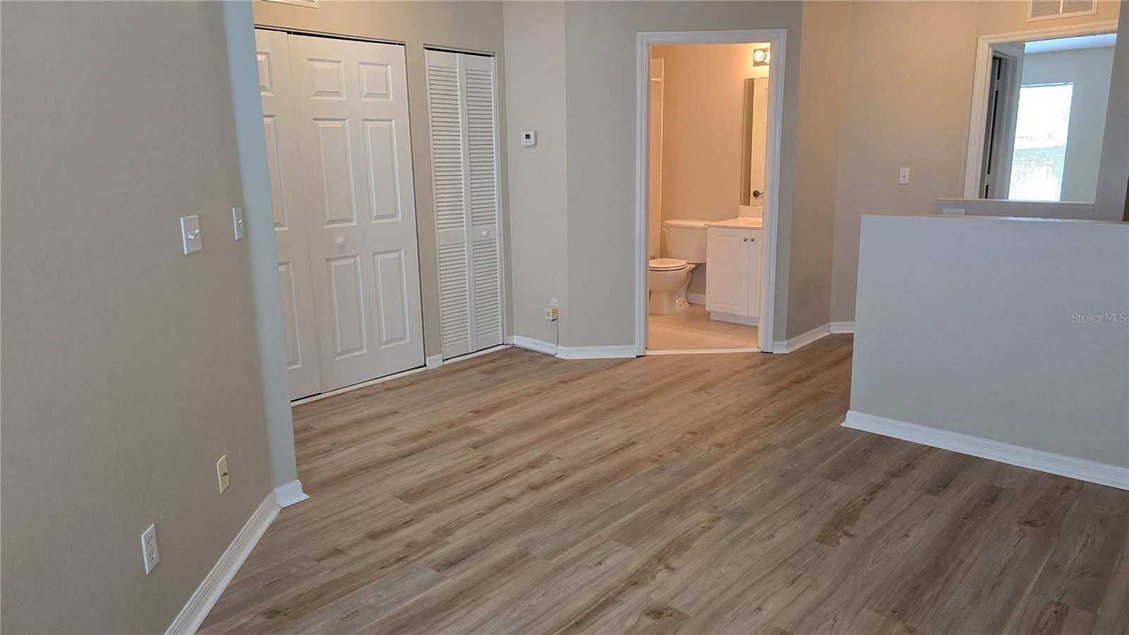Image 20 of 32 For 3005 Palmetto Oak Drive 102