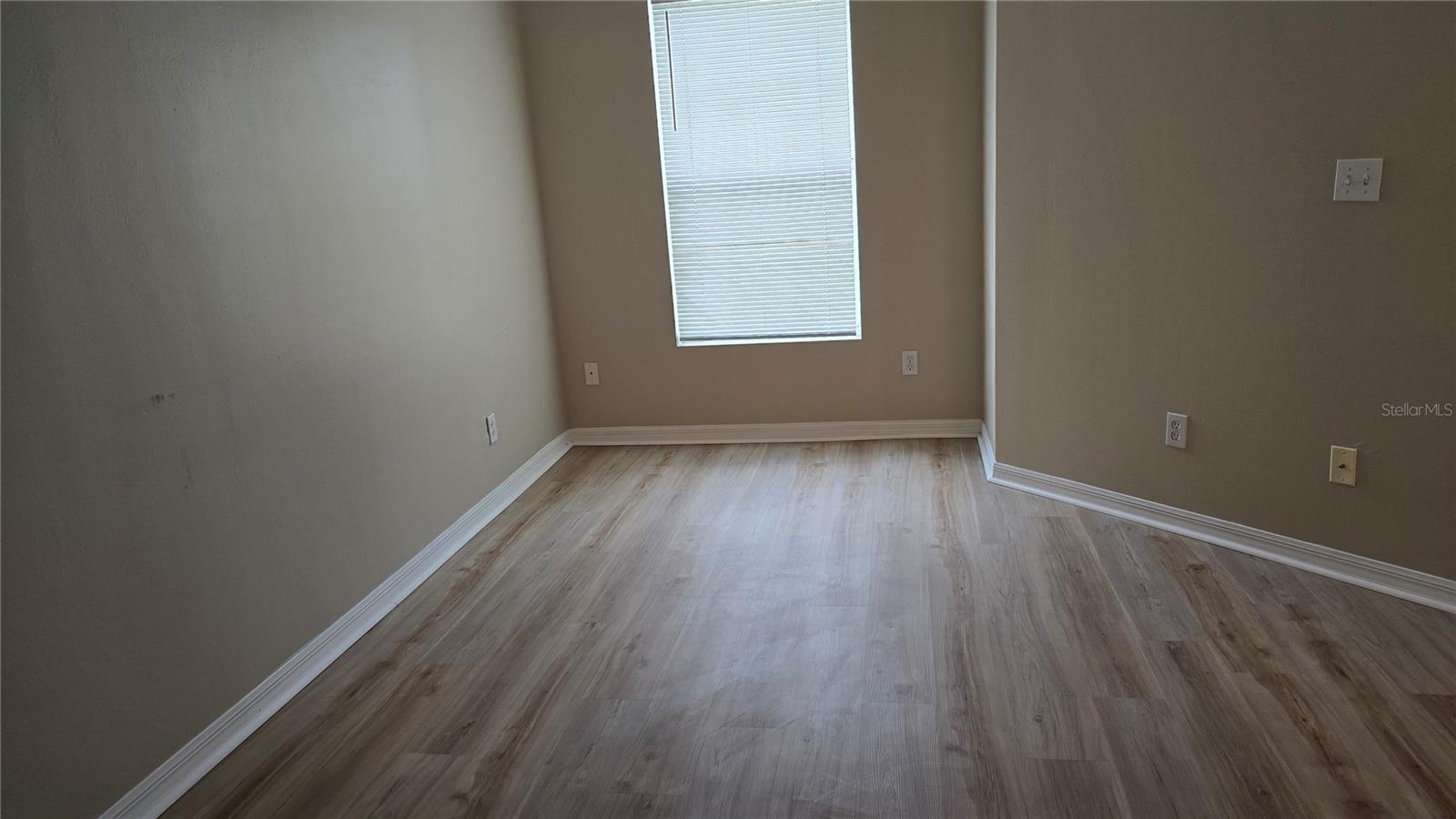Image 22 of 32 For 3005 Palmetto Oak Drive 102
