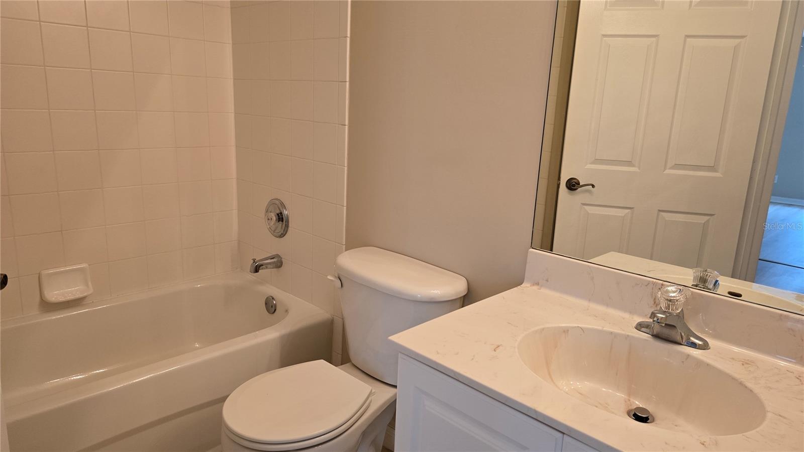 Image 23 of 32 For 3005 Palmetto Oak Drive 102
