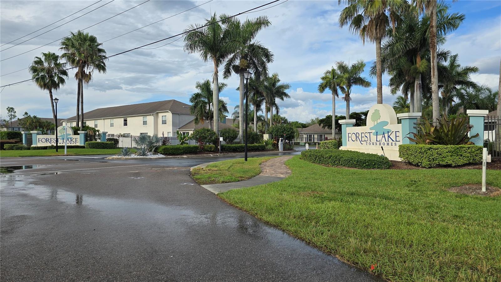 Image 30 of 32 For 3005 Palmetto Oak Drive 102