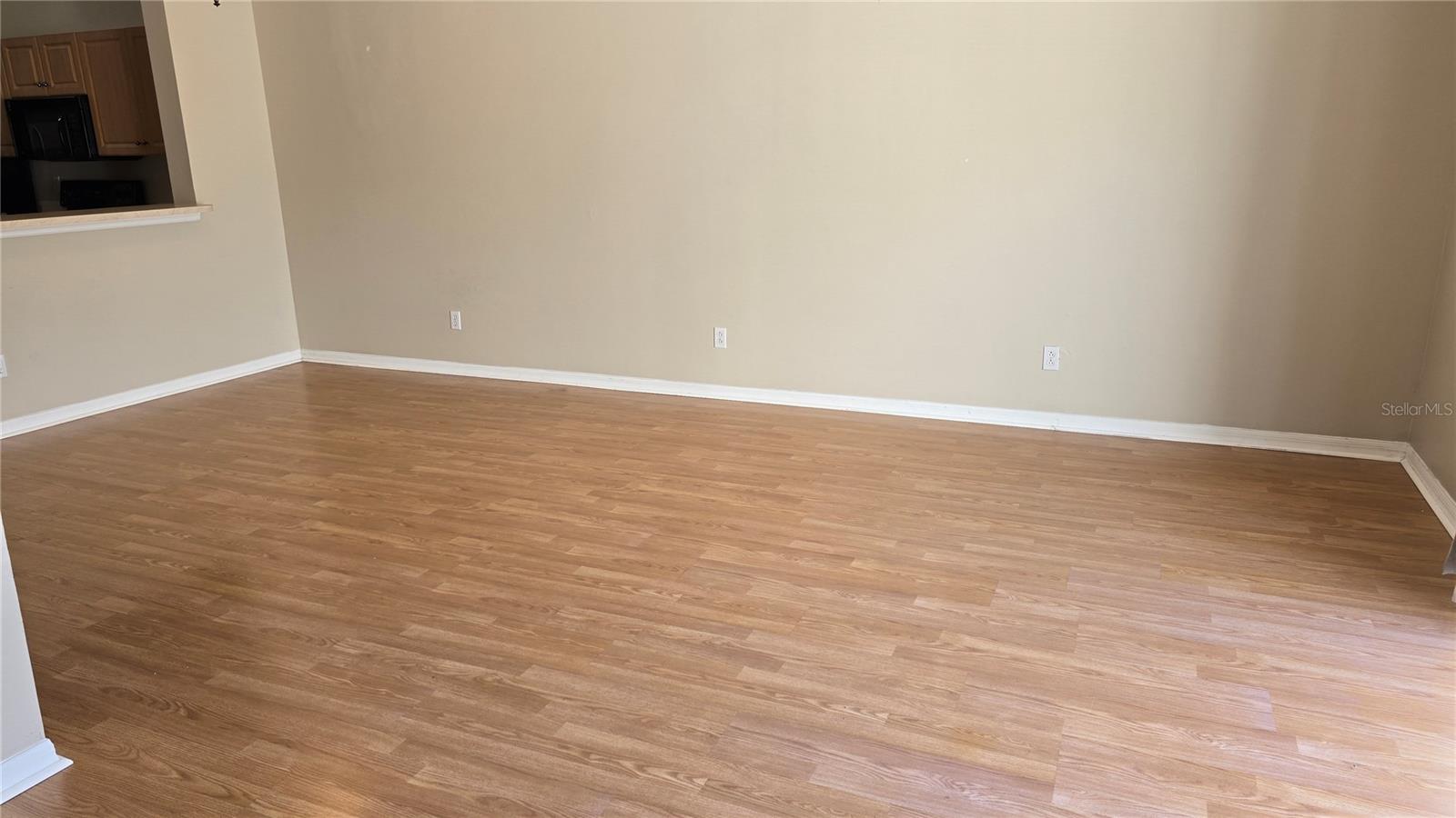 Image 8 of 32 For 3005 Palmetto Oak Drive 102