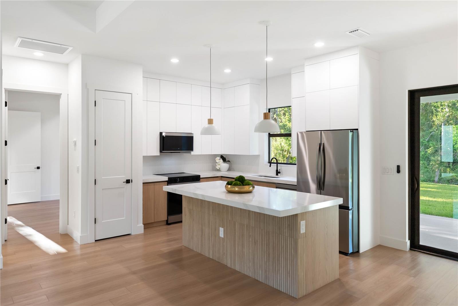 Image 21 of 72 For 14171 Marlin Avenue