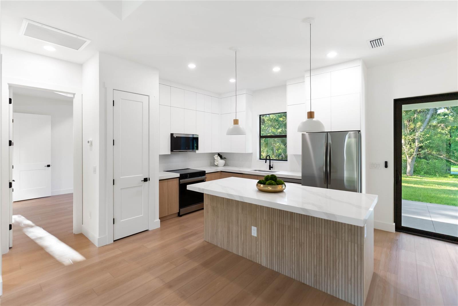 Image 25 of 72 For 14171 Marlin Avenue