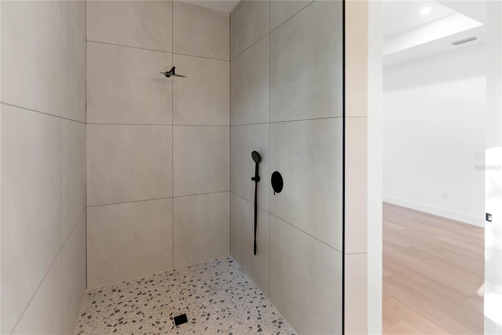 Image 28 of 72 For 14171 Marlin Avenue