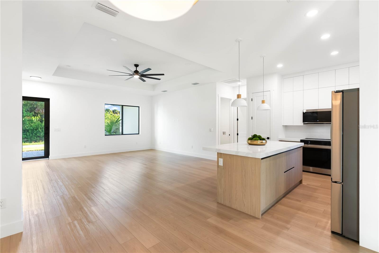 Image 31 of 72 For 14171 Marlin Avenue