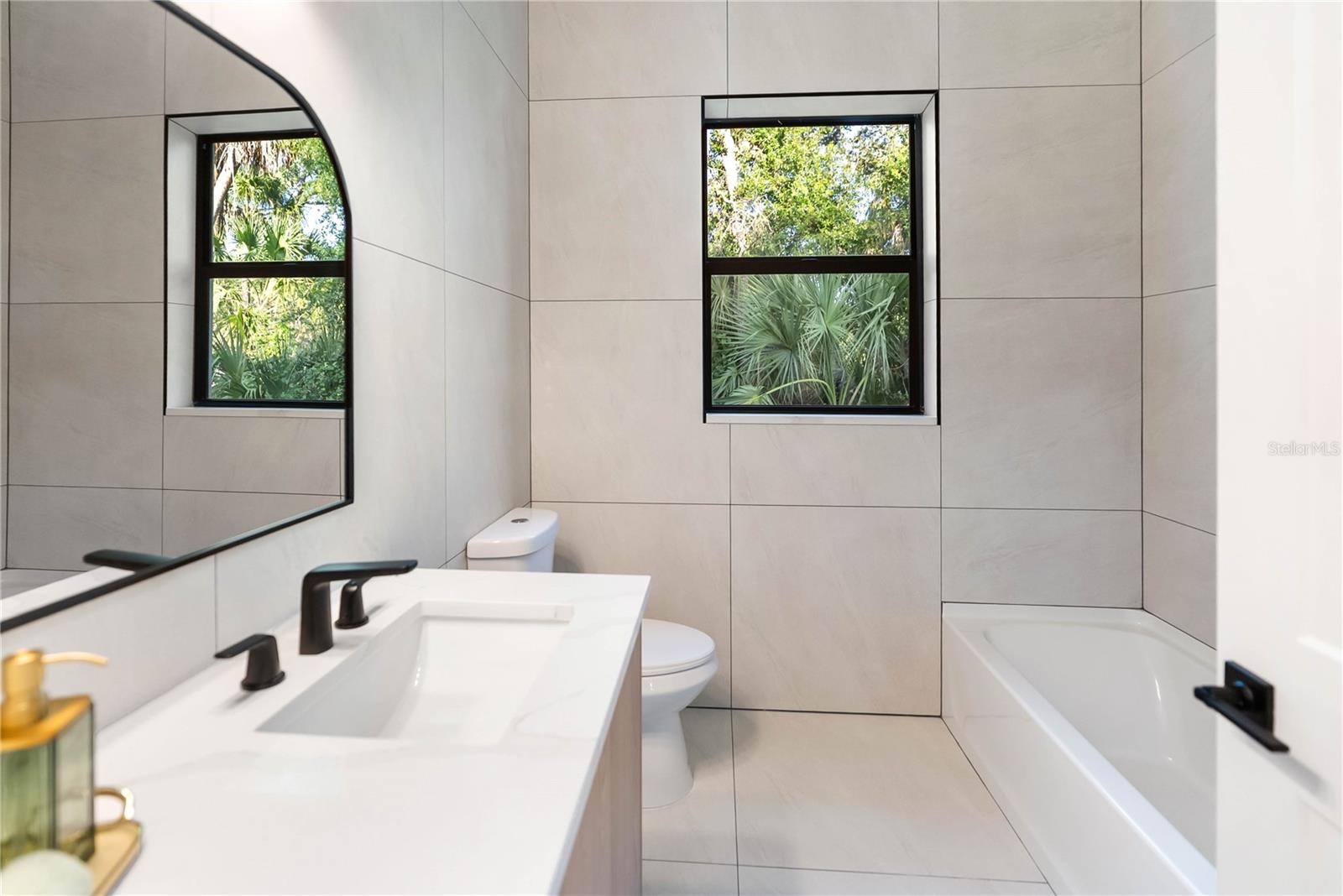 Image 60 of 72 For 14171 Marlin Avenue