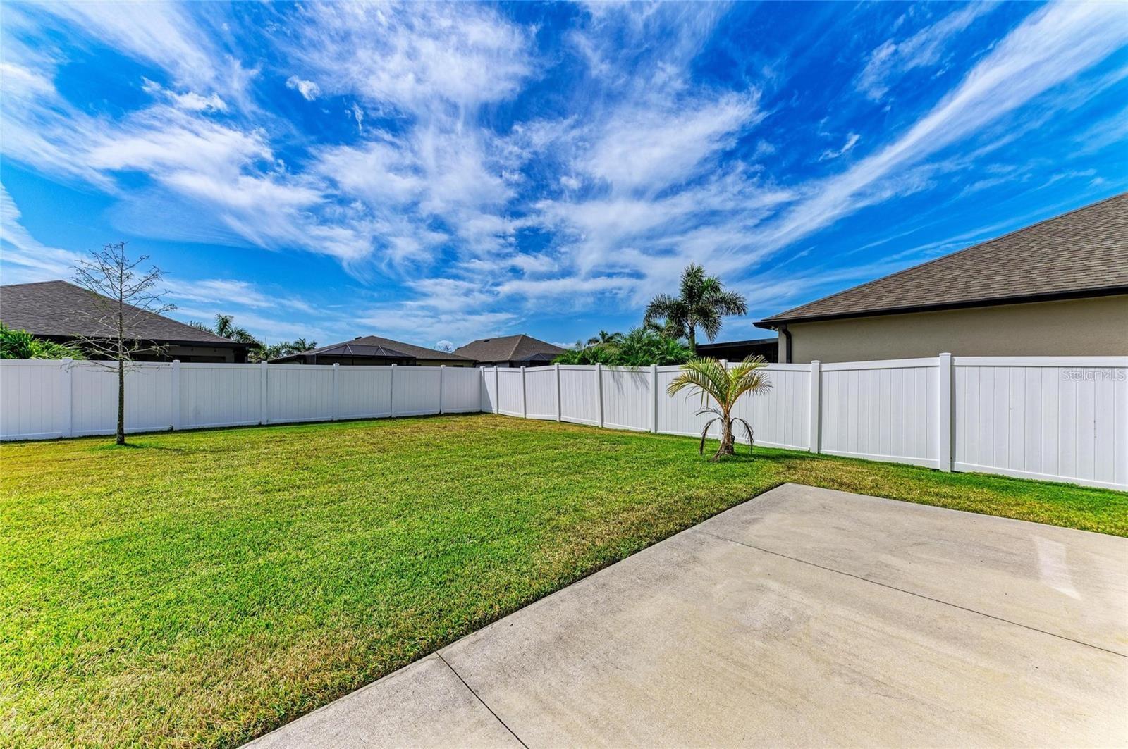 Image 31 of 36 For 2084 La Palma Avenue