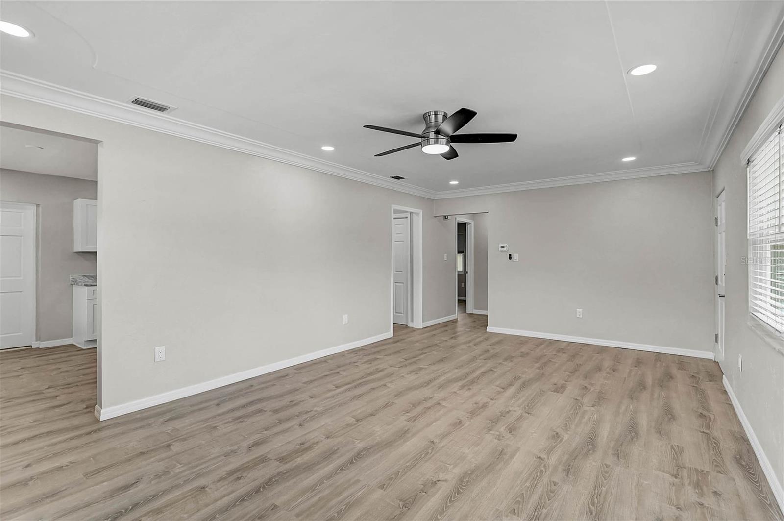 Image 11 of 49 For 102 20th Street Ne
