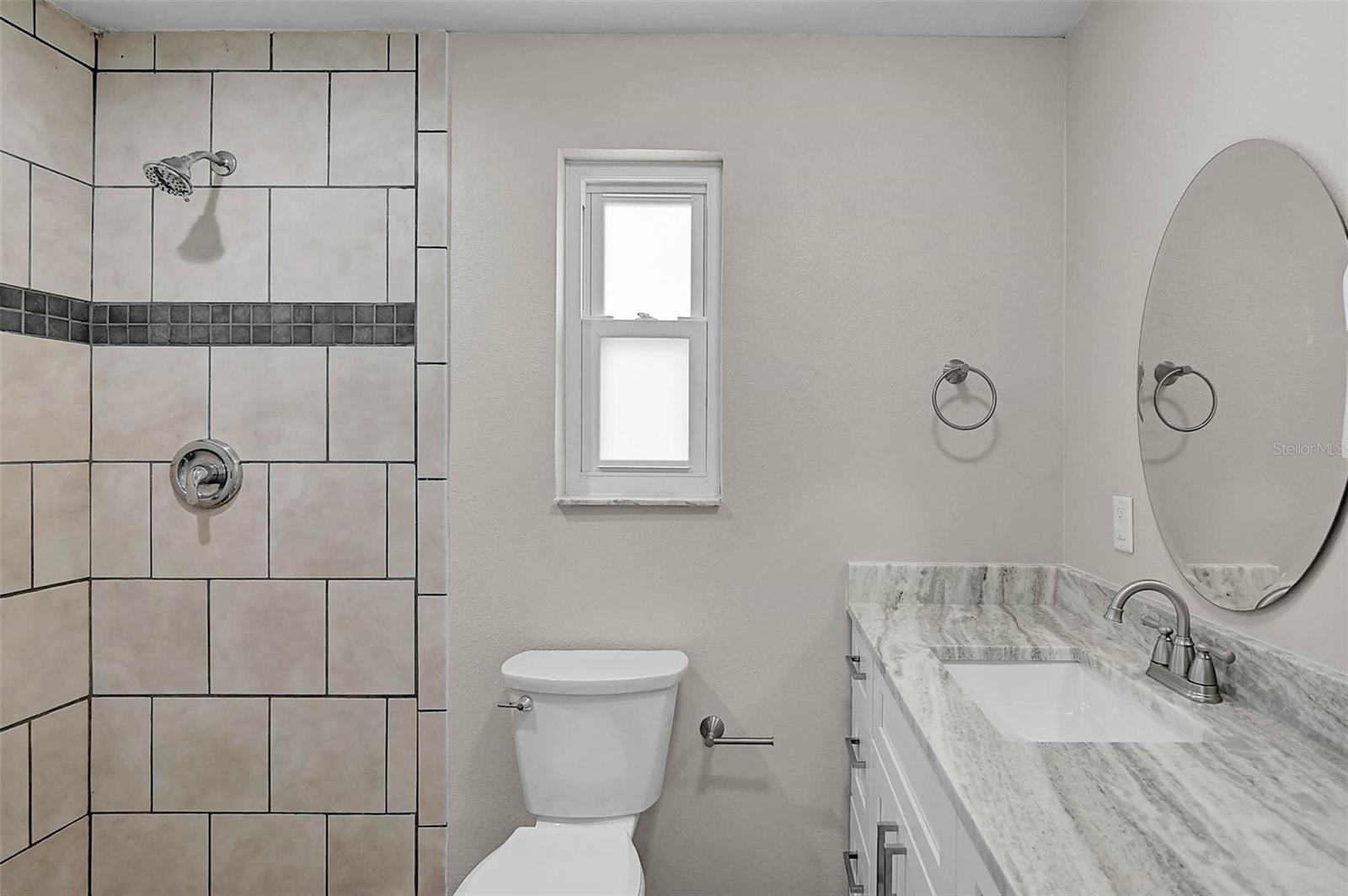 Image 23 of 49 For 102 20th Street Ne