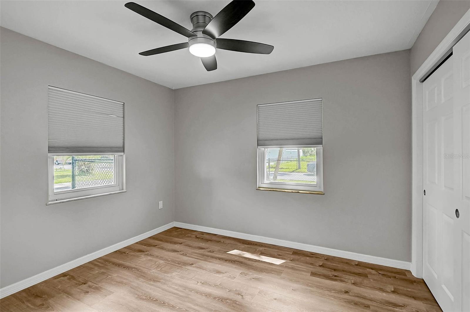 Image 26 of 49 For 102 20th Street Ne