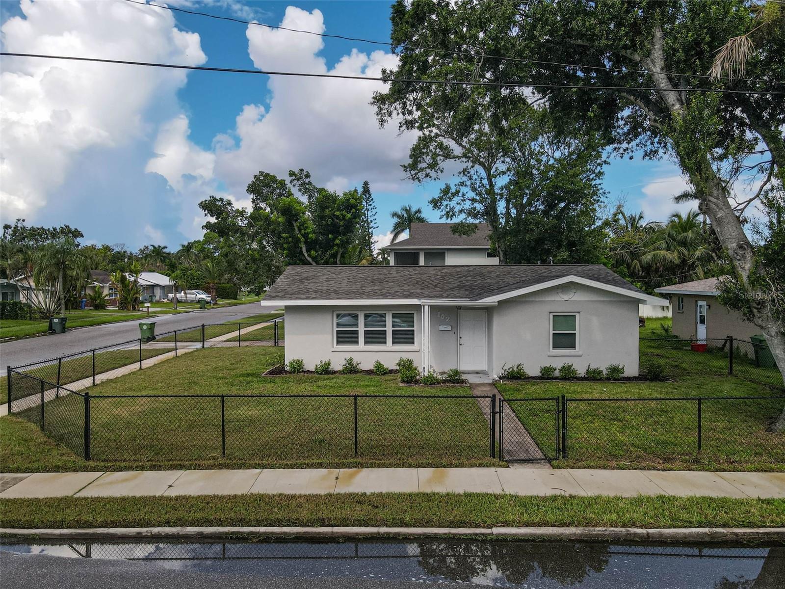 Image 33 of 49 For 102 20th Street Ne
