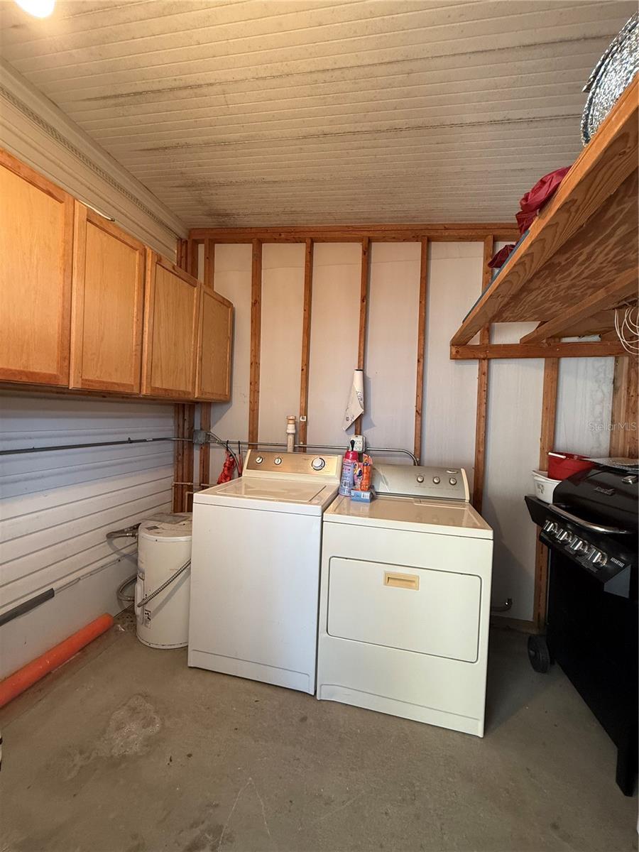 Image 15 of 22 For 35048 Condominium Boulevard