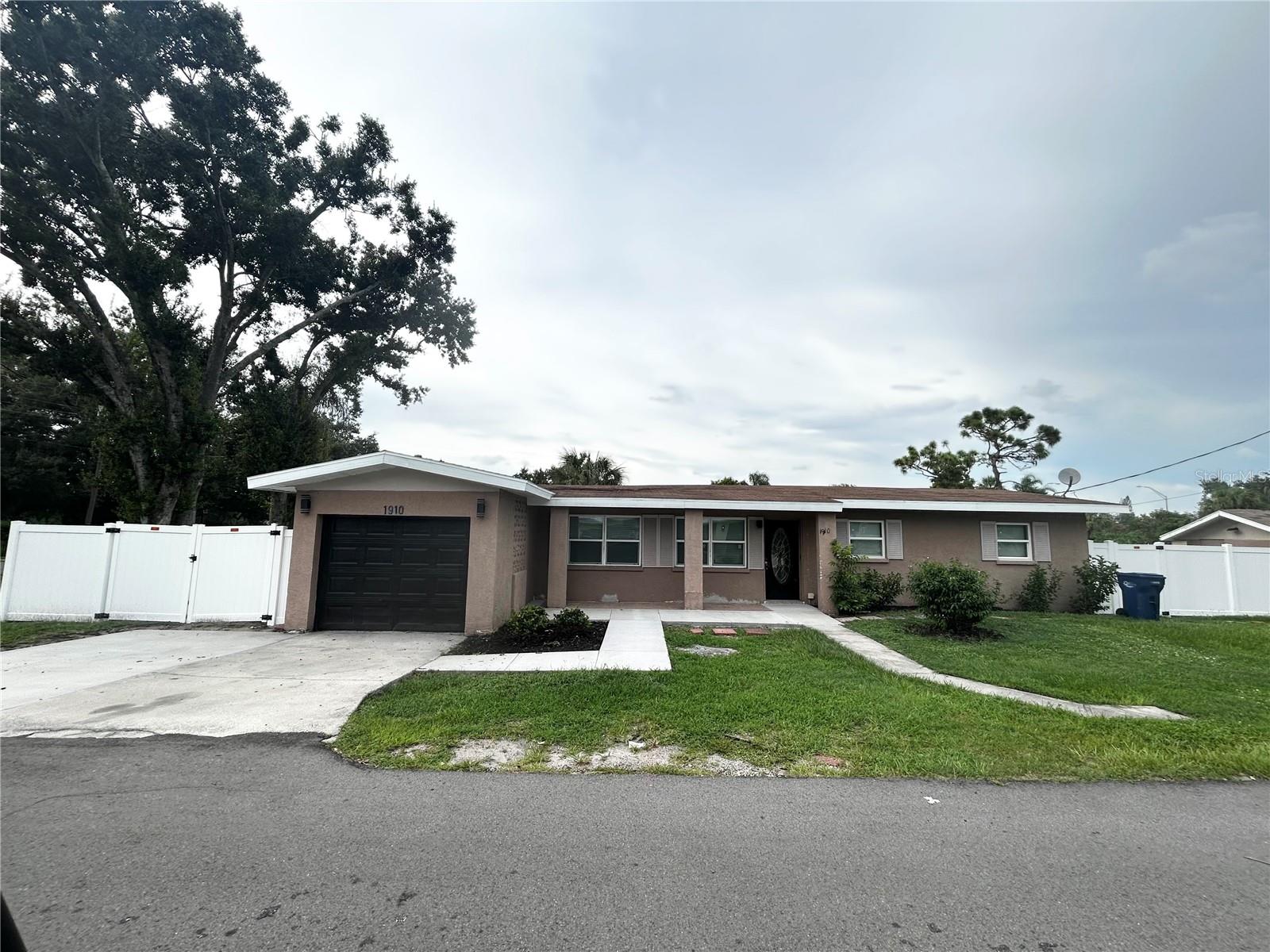 Details for 1910 3rd Avenue E, PALMETTO, FL 34221