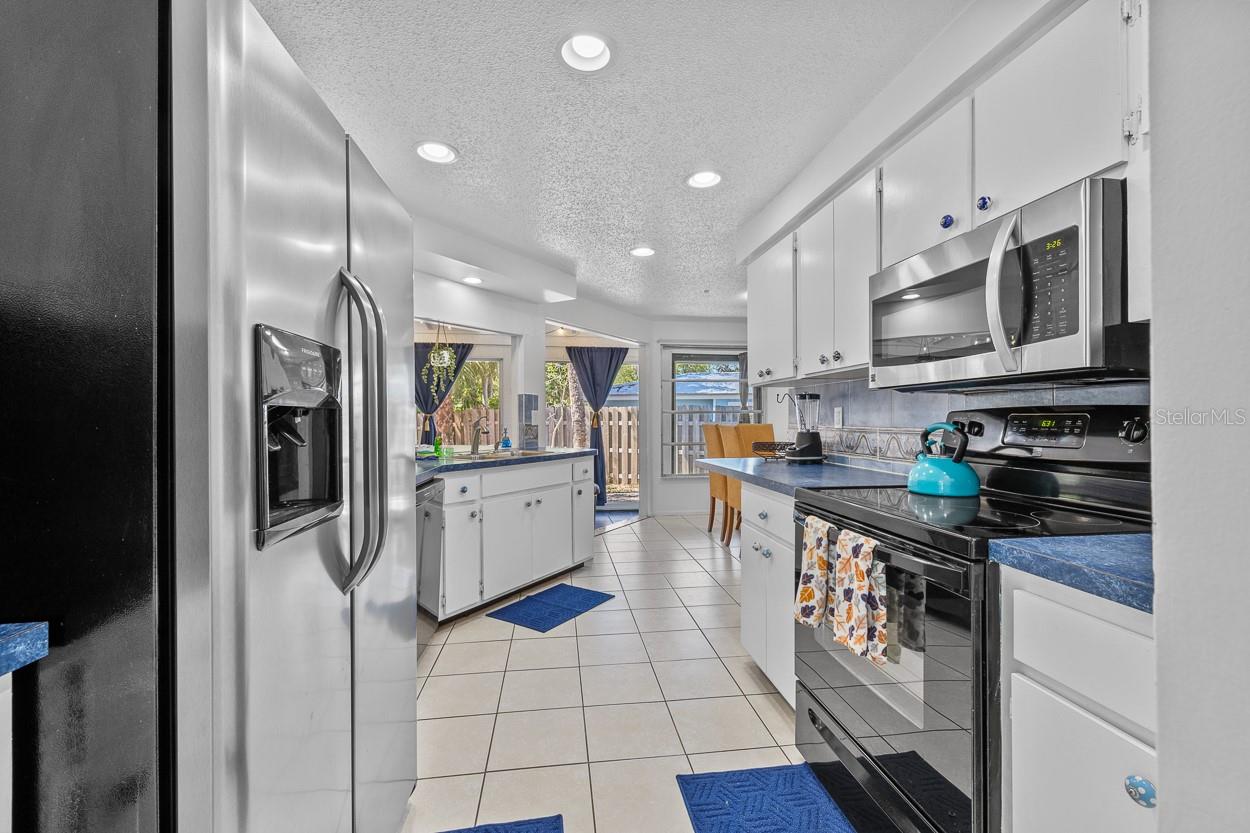 Image 11 of 51 For 4055 Bay Oaks Circle
