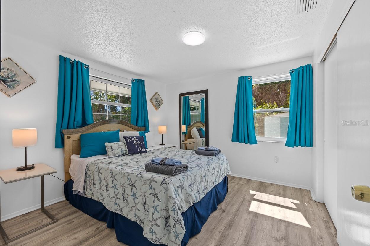 Image 25 of 51 For 4055 Bay Oaks Circle