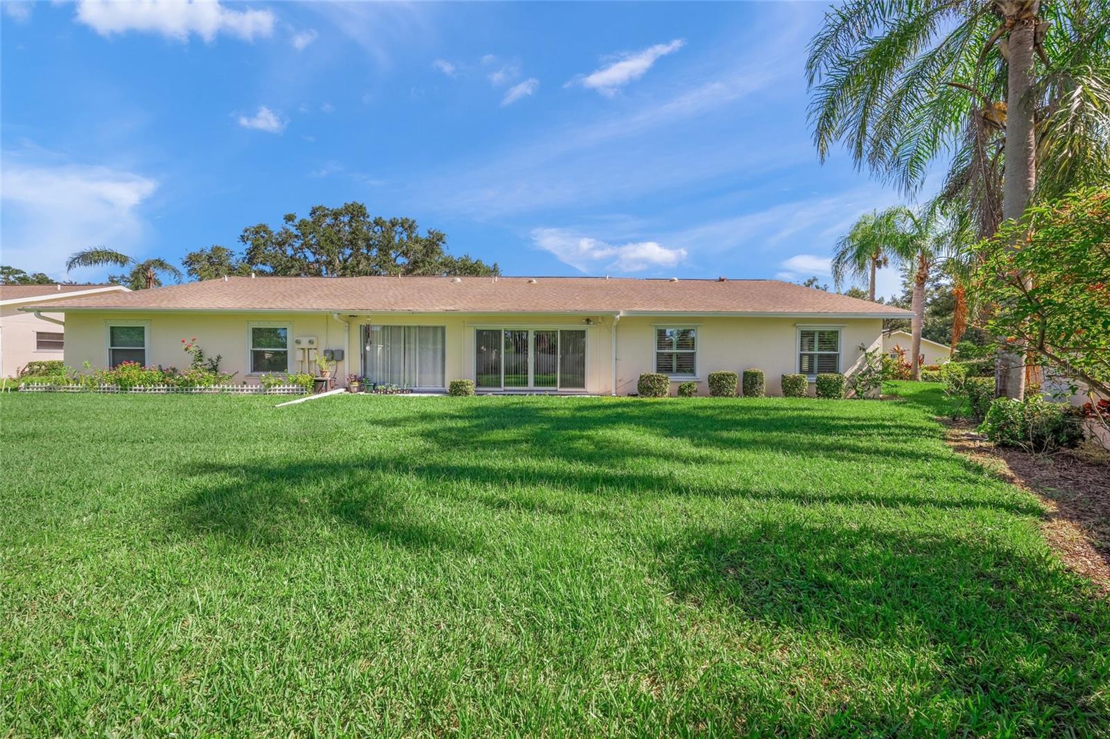Image 15 of 25 For 4198 Oakhurst Circle W 3147