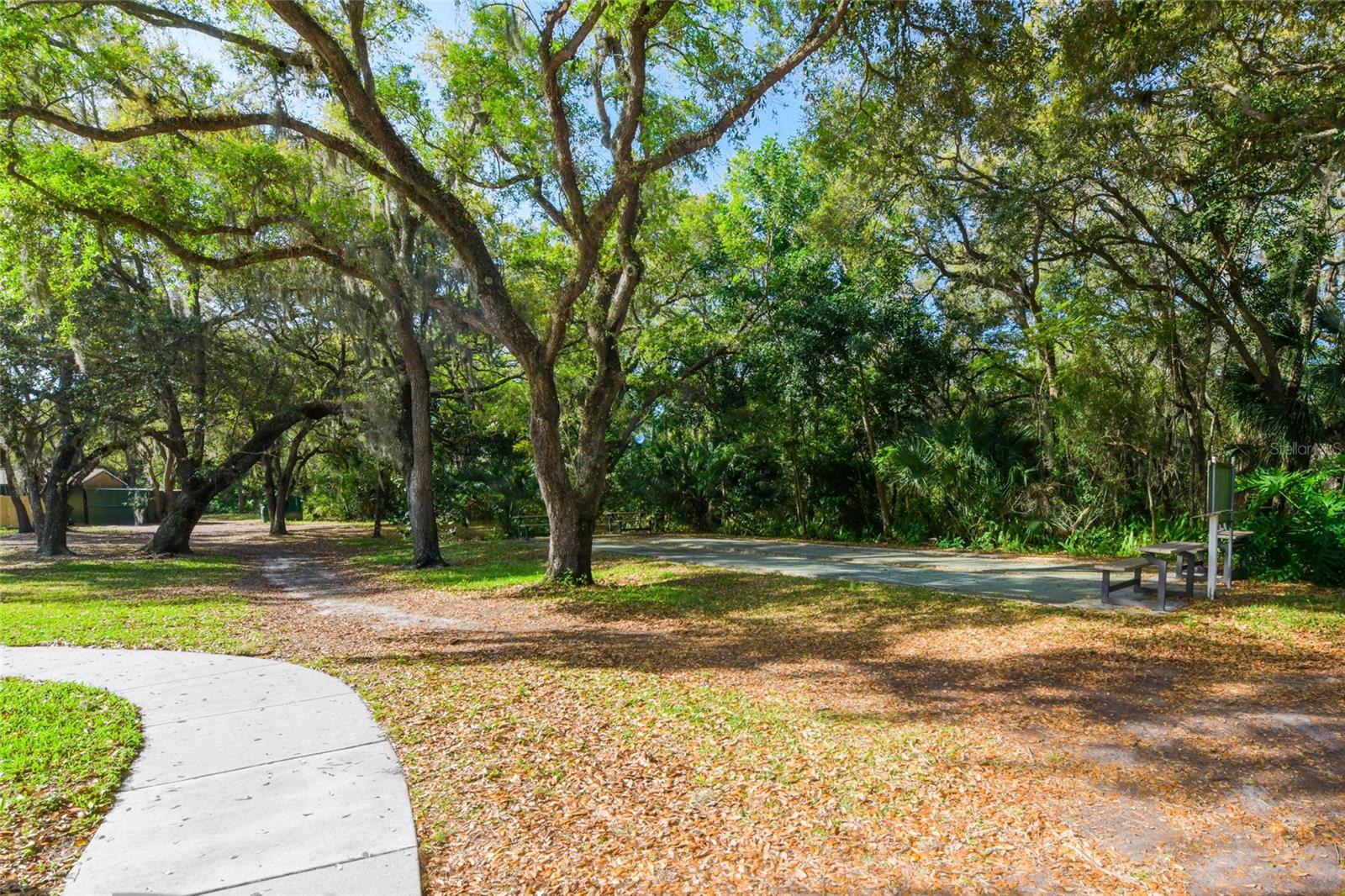 Image 25 of 25 For 4198 Oakhurst Circle W 3147