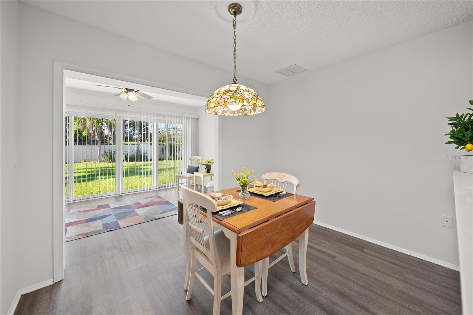 Image 8 of 25 For 4198 Oakhurst Circle W 3147