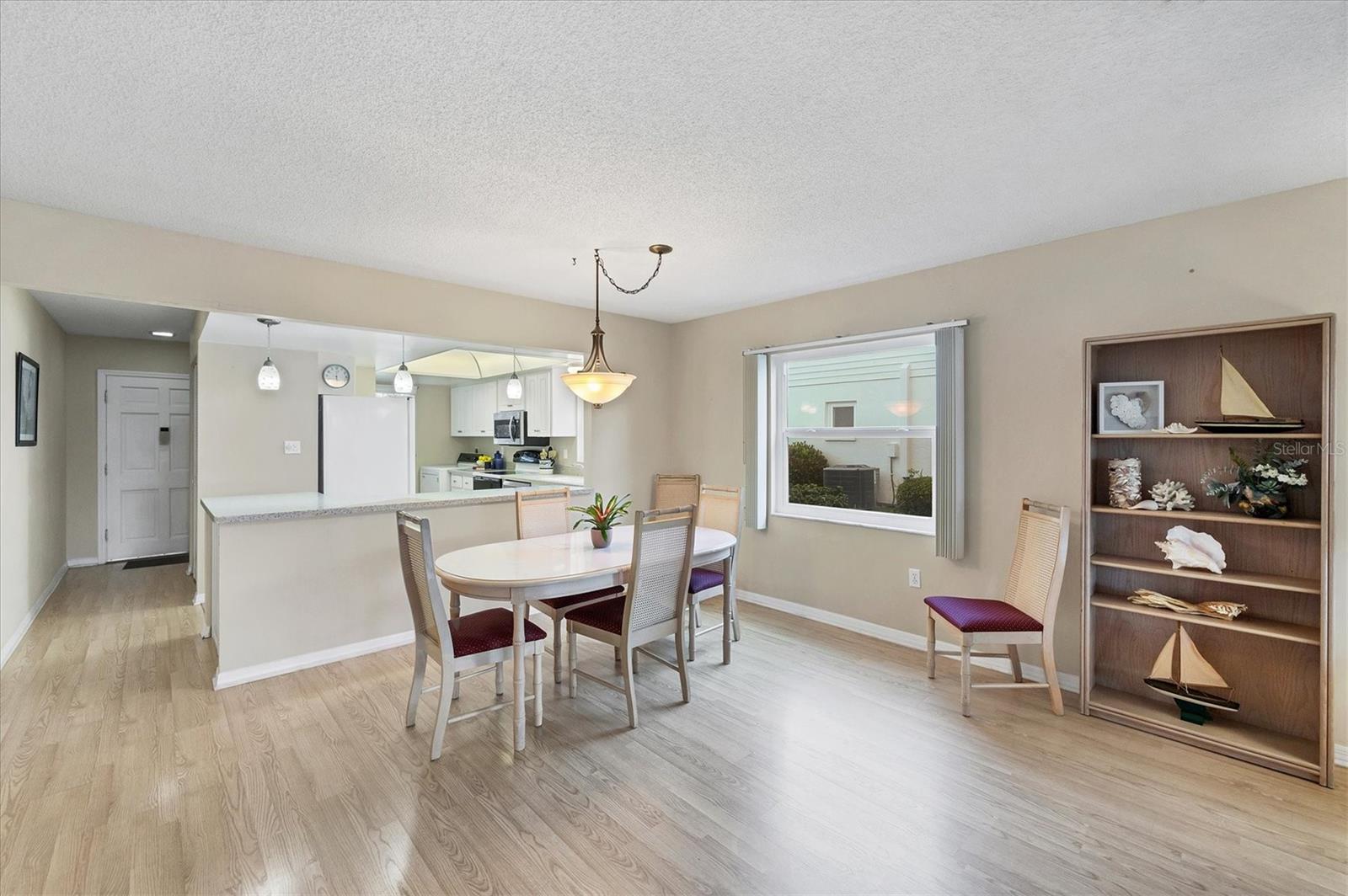 Image 14 of 57 For 4607 Mount Vernon Drive 4607