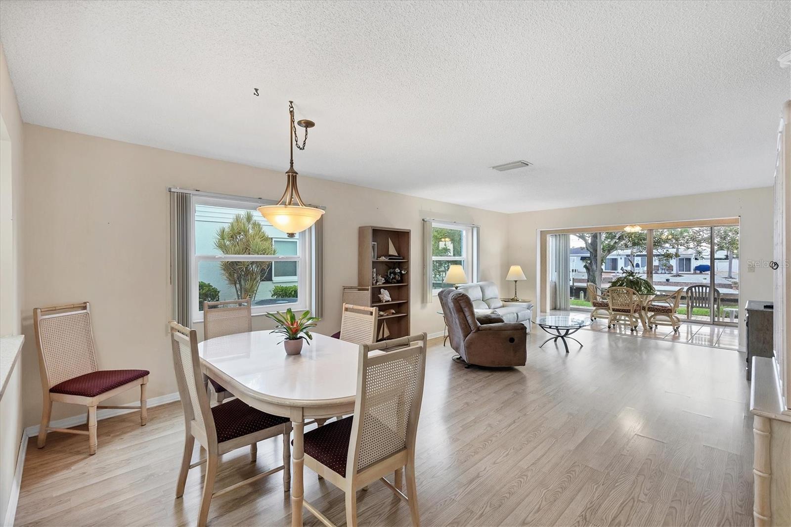 Image 15 of 57 For 4607 Mount Vernon Drive 4607