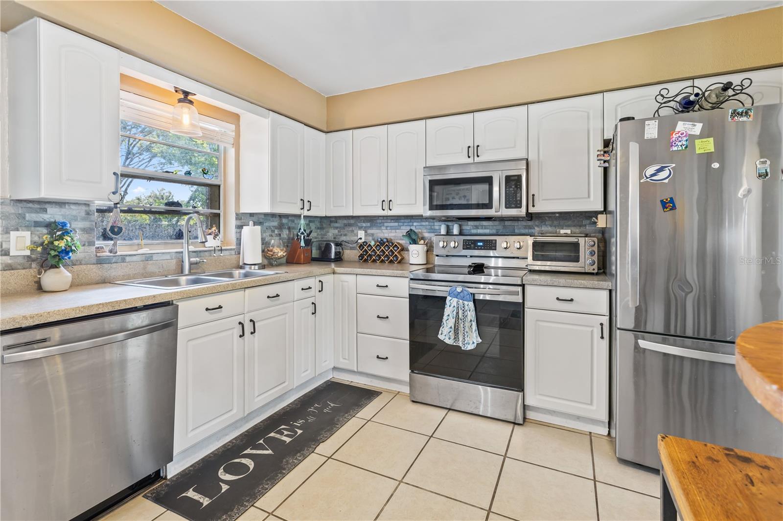 Image 5 of 25 For 2712 80th Avenue E