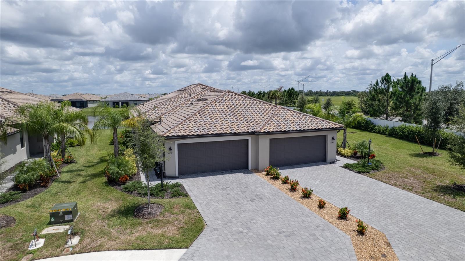 Image 28 of 70 For 5537 Tidal Breeze Cove