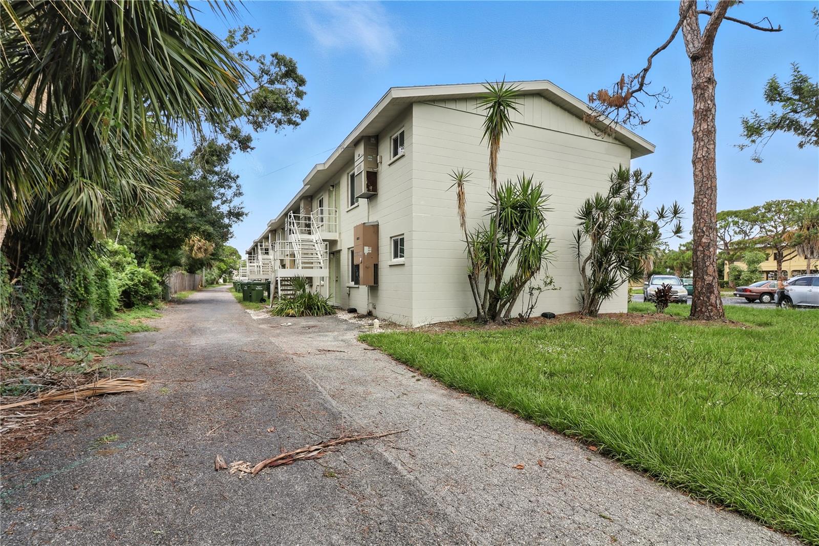Image 8 of 12 For 2304 Ringling Boulevard 100