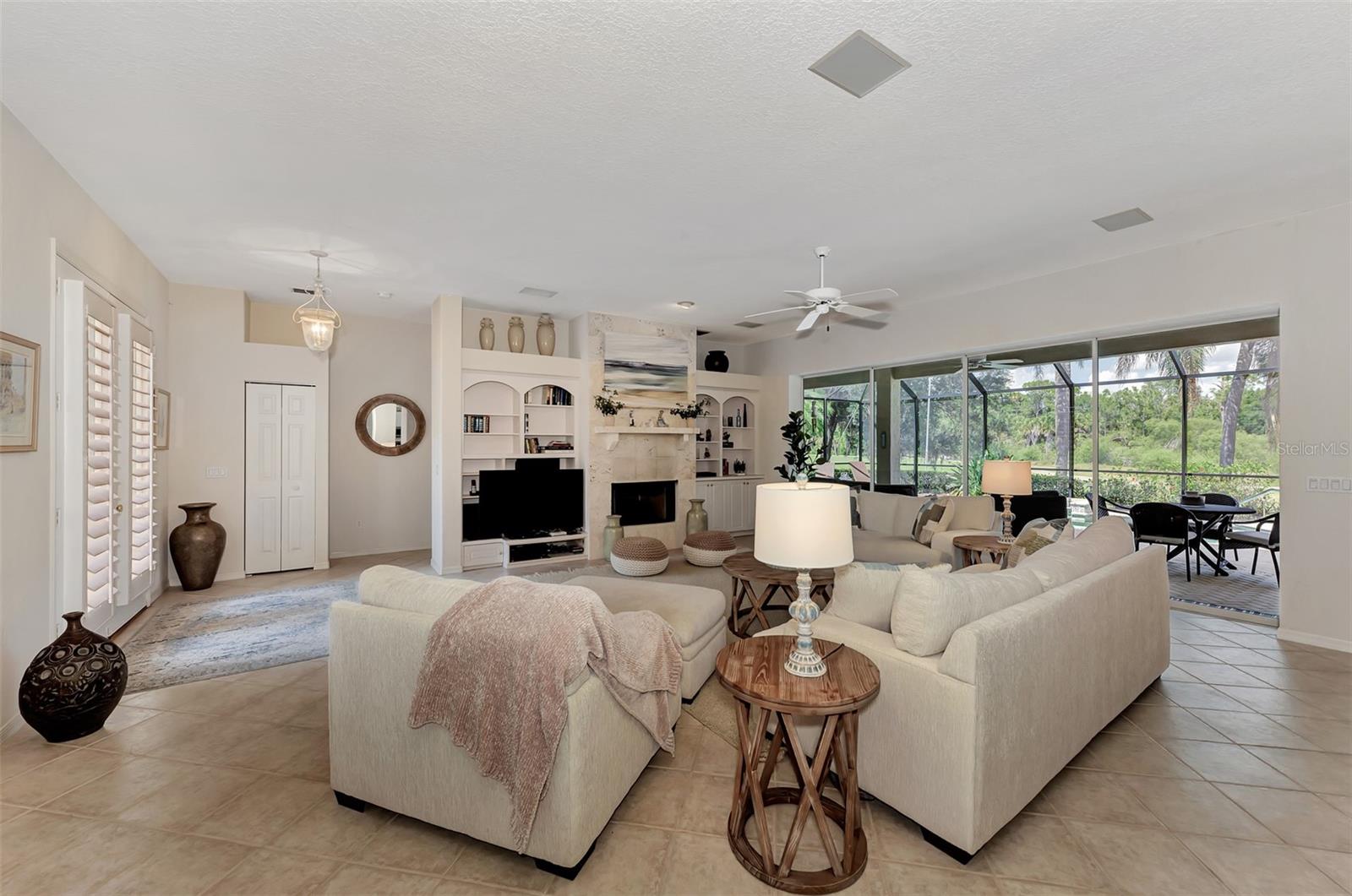 Image 11 of 56 For 383 Cedarbrook Court