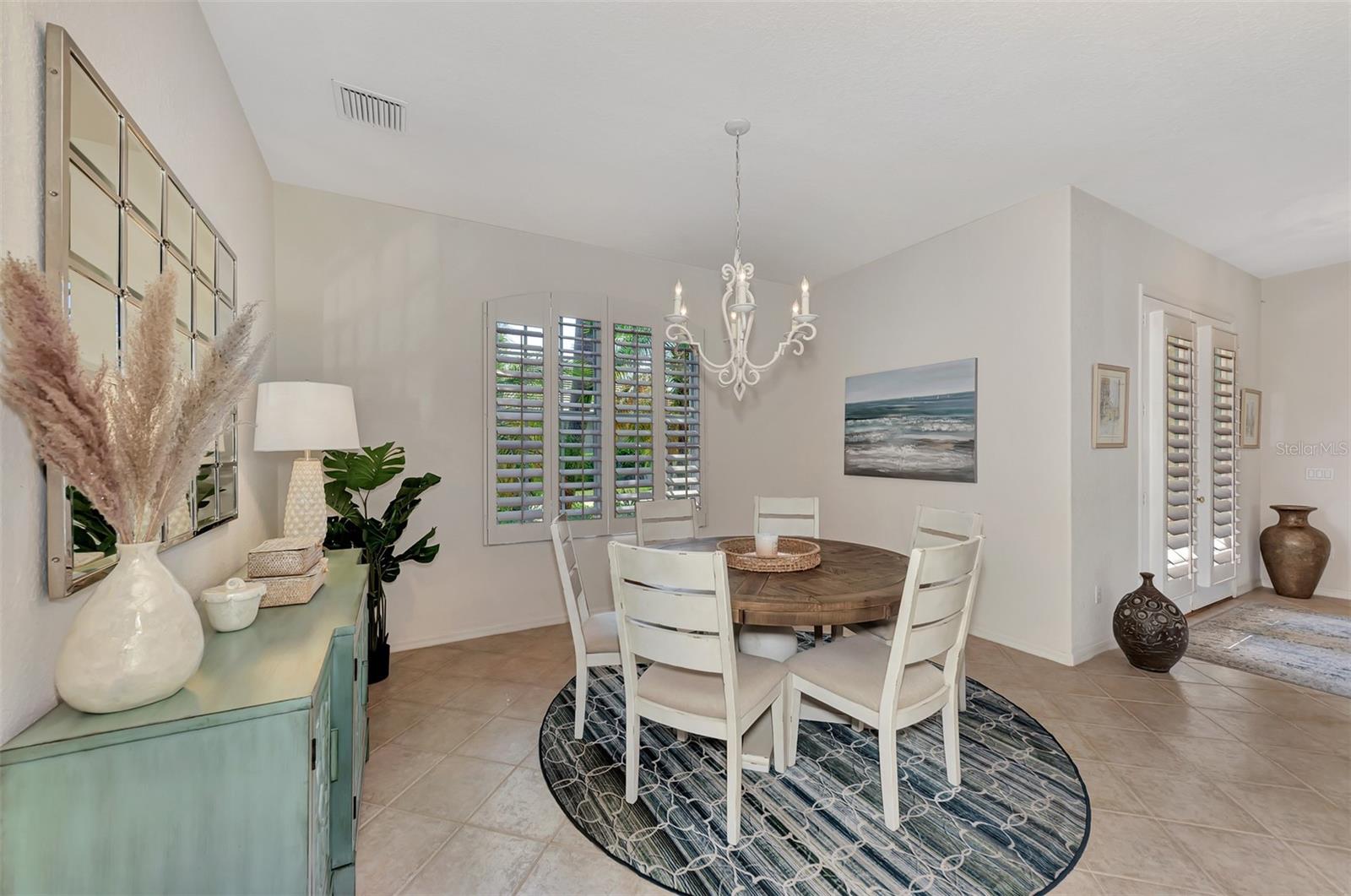 Image 16 of 56 For 383 Cedarbrook Court