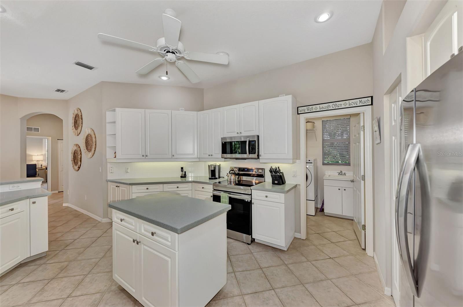 Image 24 of 56 For 383 Cedarbrook Court