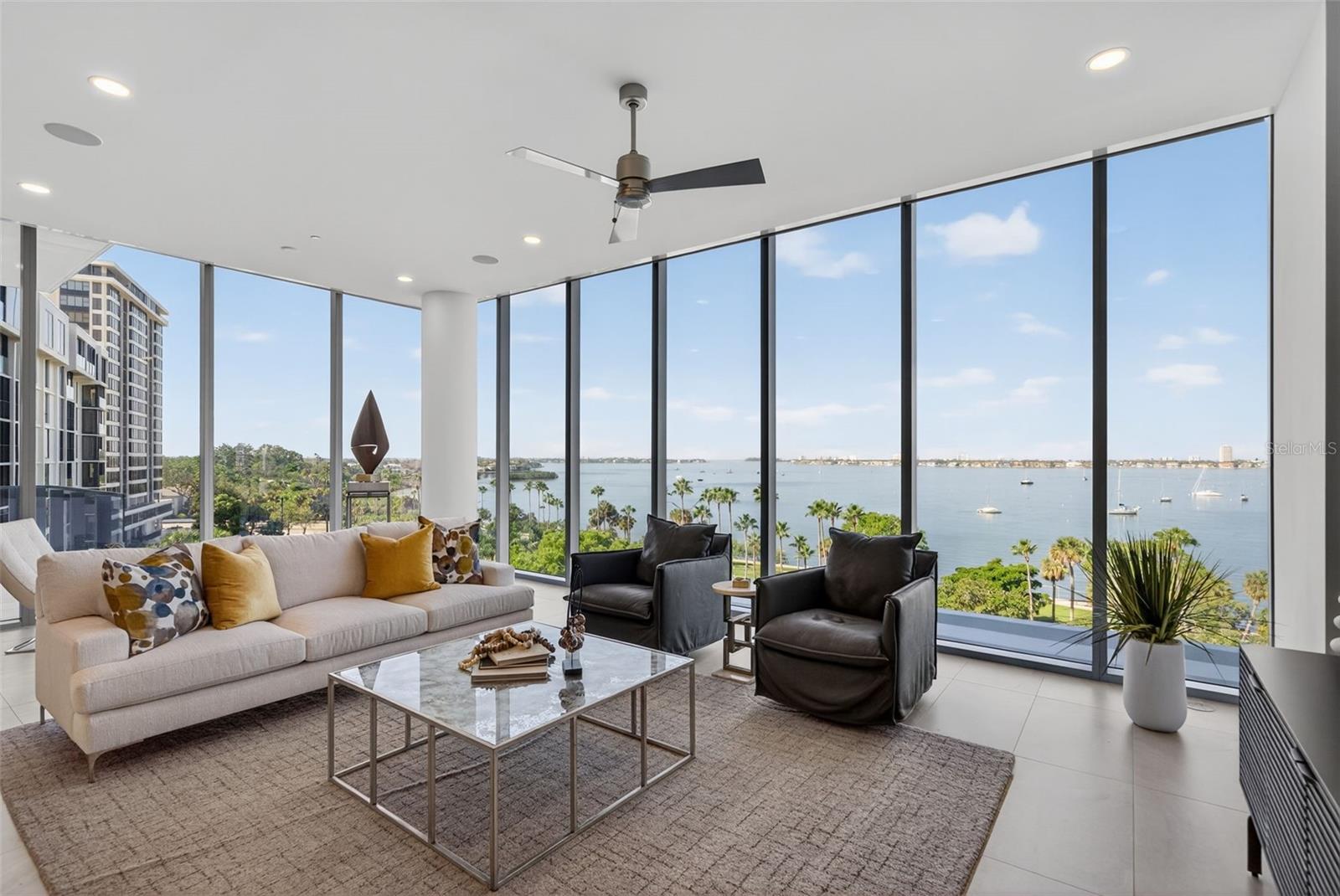 Image 3 of 73 For 605 Gulfstream Avenue 5s
