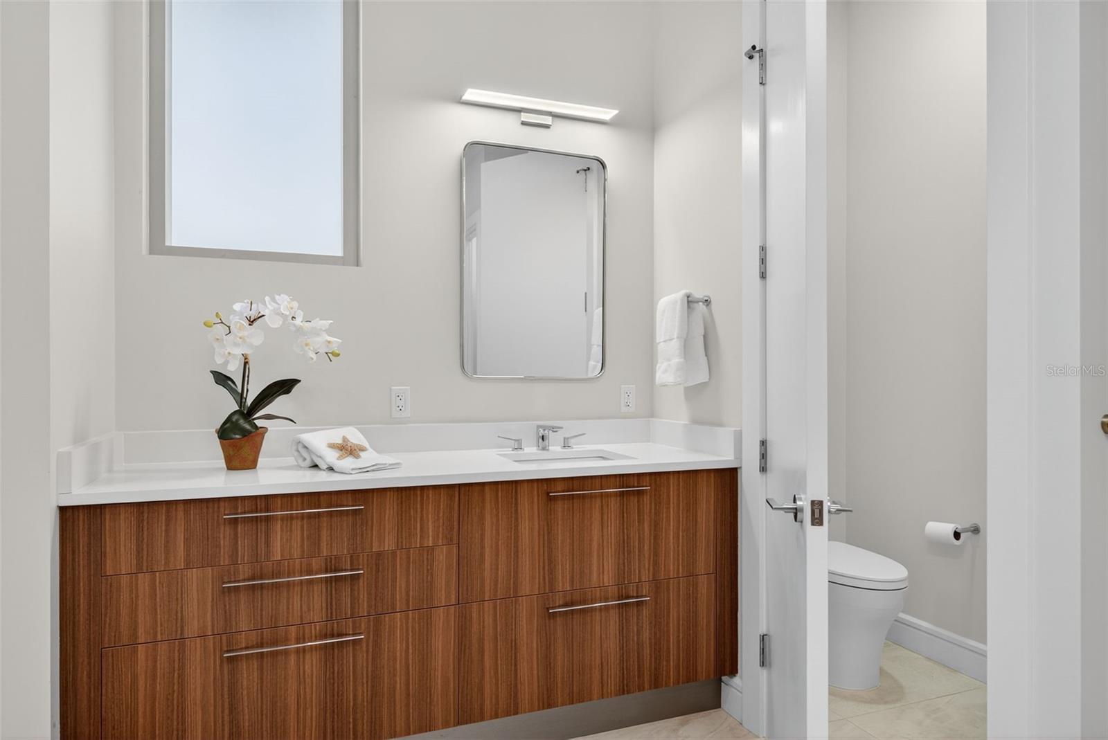 Image 31 of 73 For 605 Gulfstream Avenue 5s