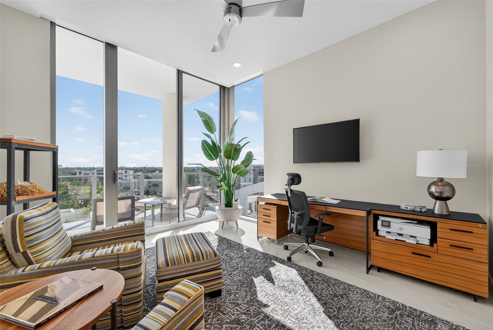 Image 35 of 73 For 605 Gulfstream Avenue 5s