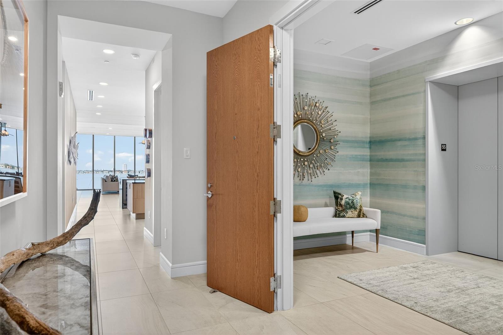 Image 7 of 73 For 605 Gulfstream Avenue 5s