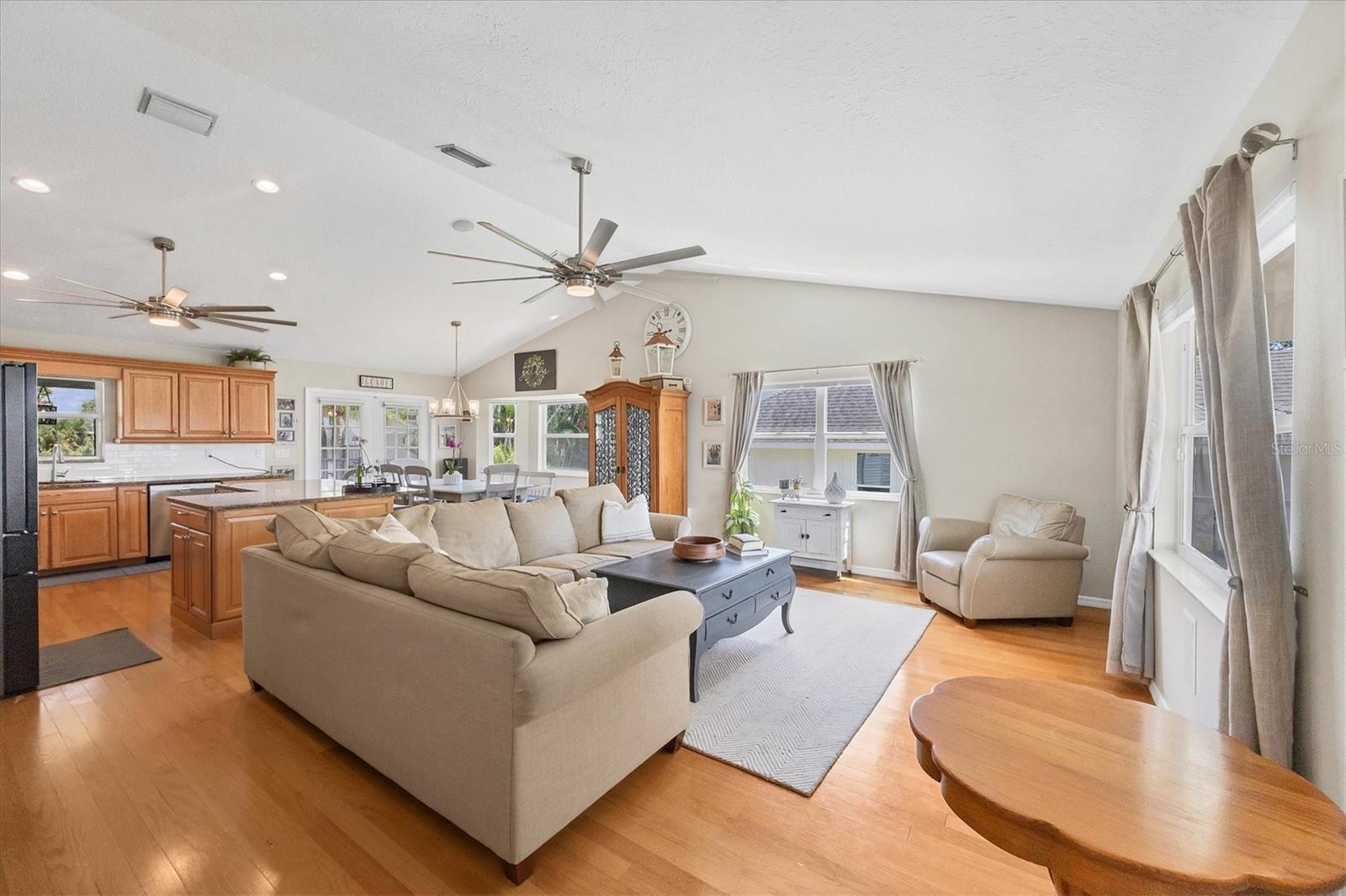 Image 13 of 56 For 1408 43rd Avenue Drive W