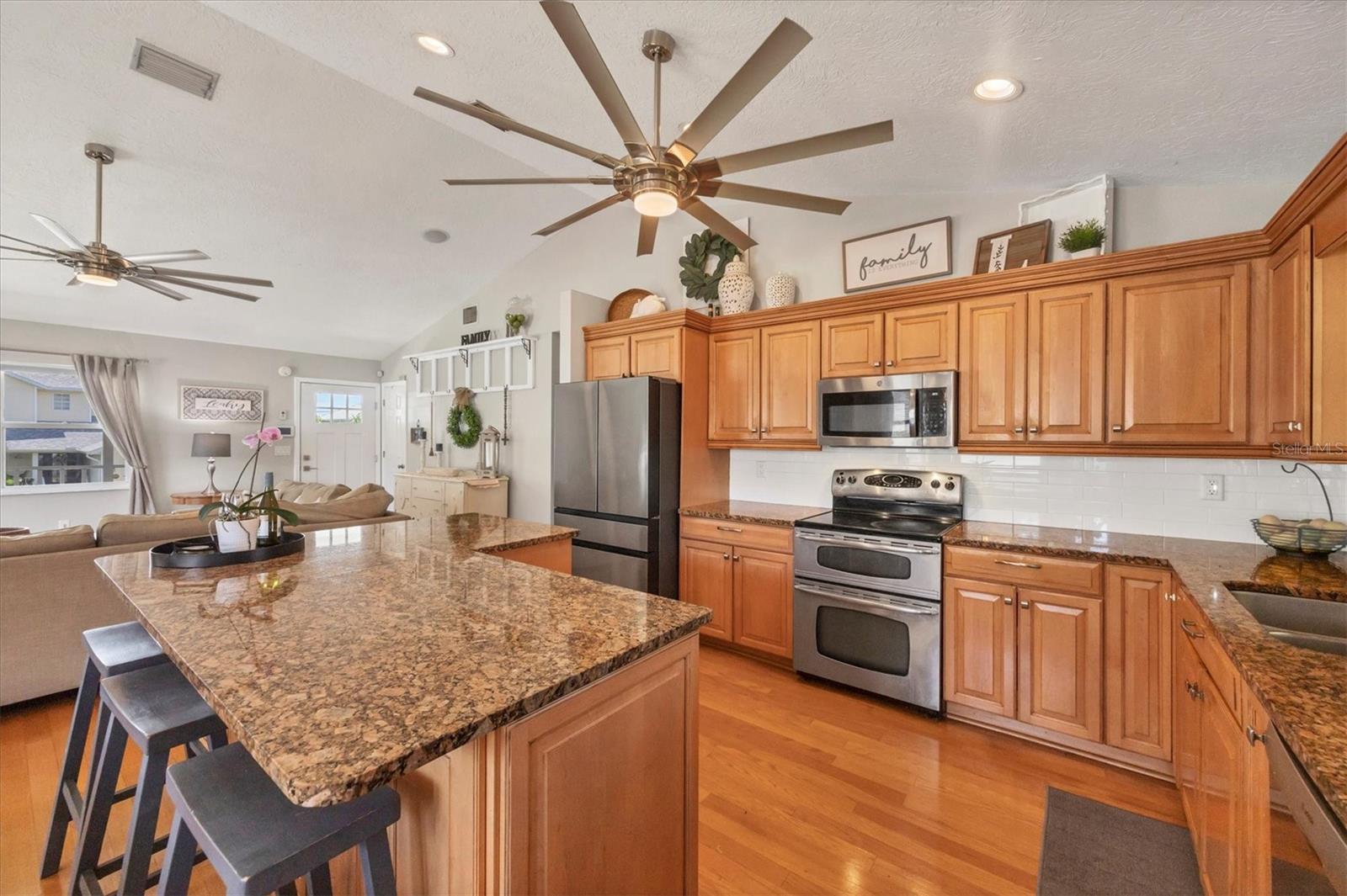 Image 19 of 56 For 1408 43rd Avenue Drive W