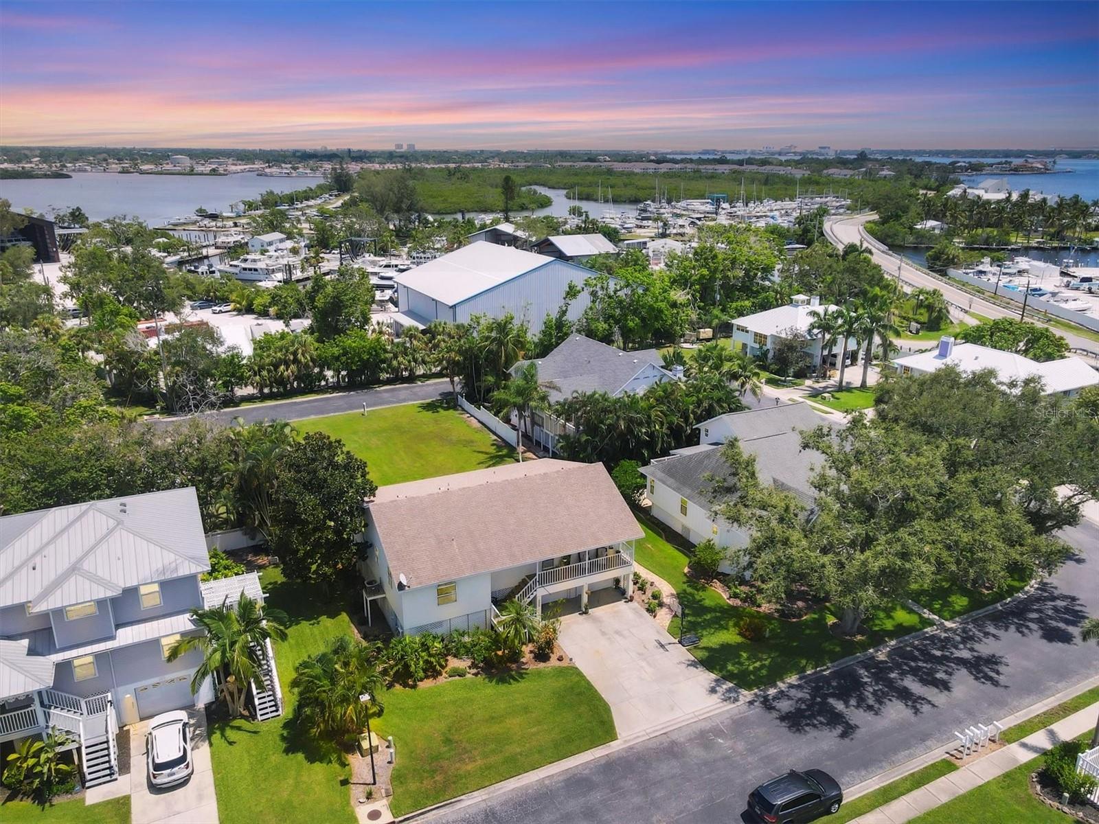 Image 3 of 56 For 1408 43rd Avenue Drive W