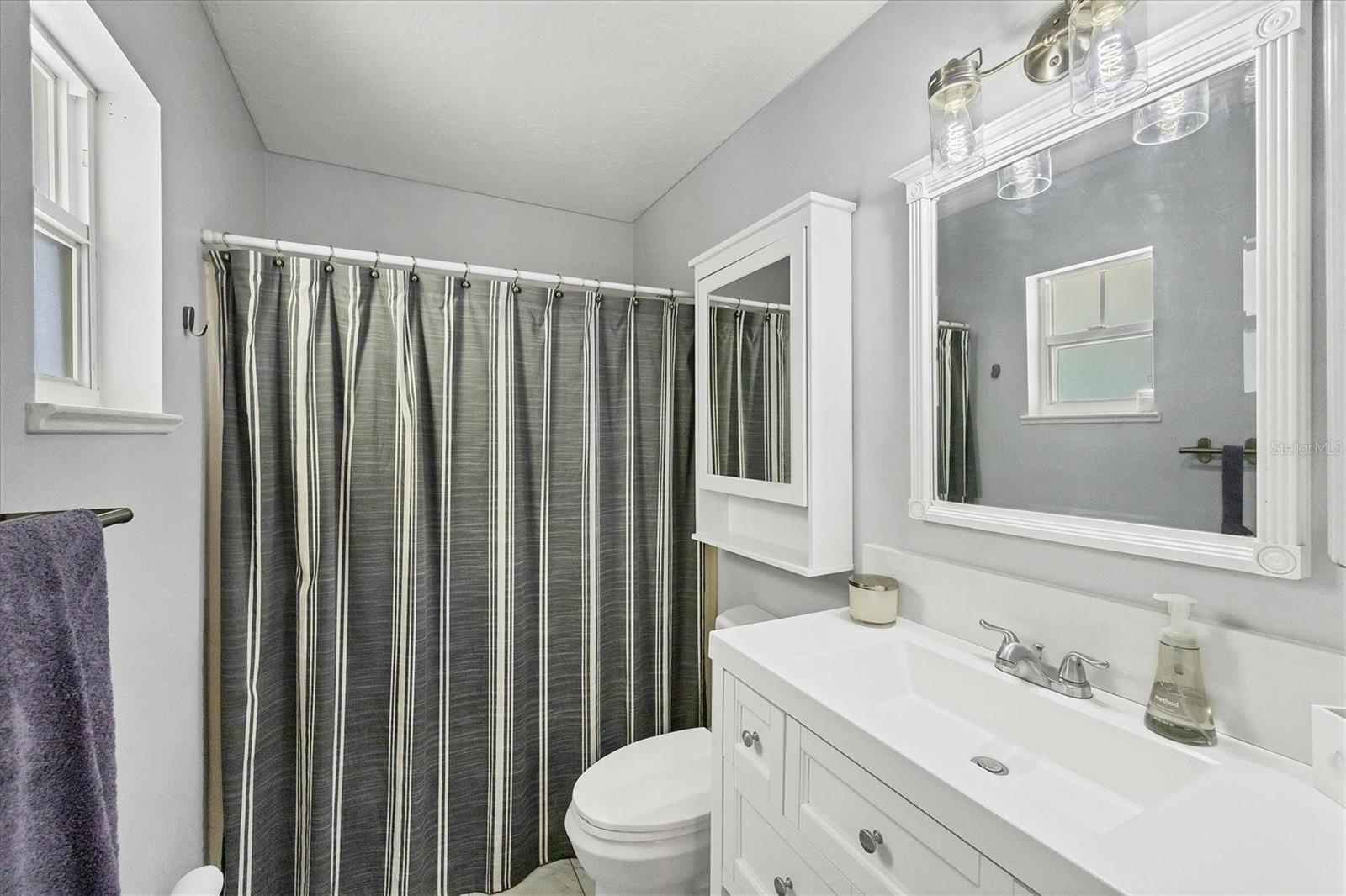 Image 35 of 56 For 1408 43rd Avenue Drive W