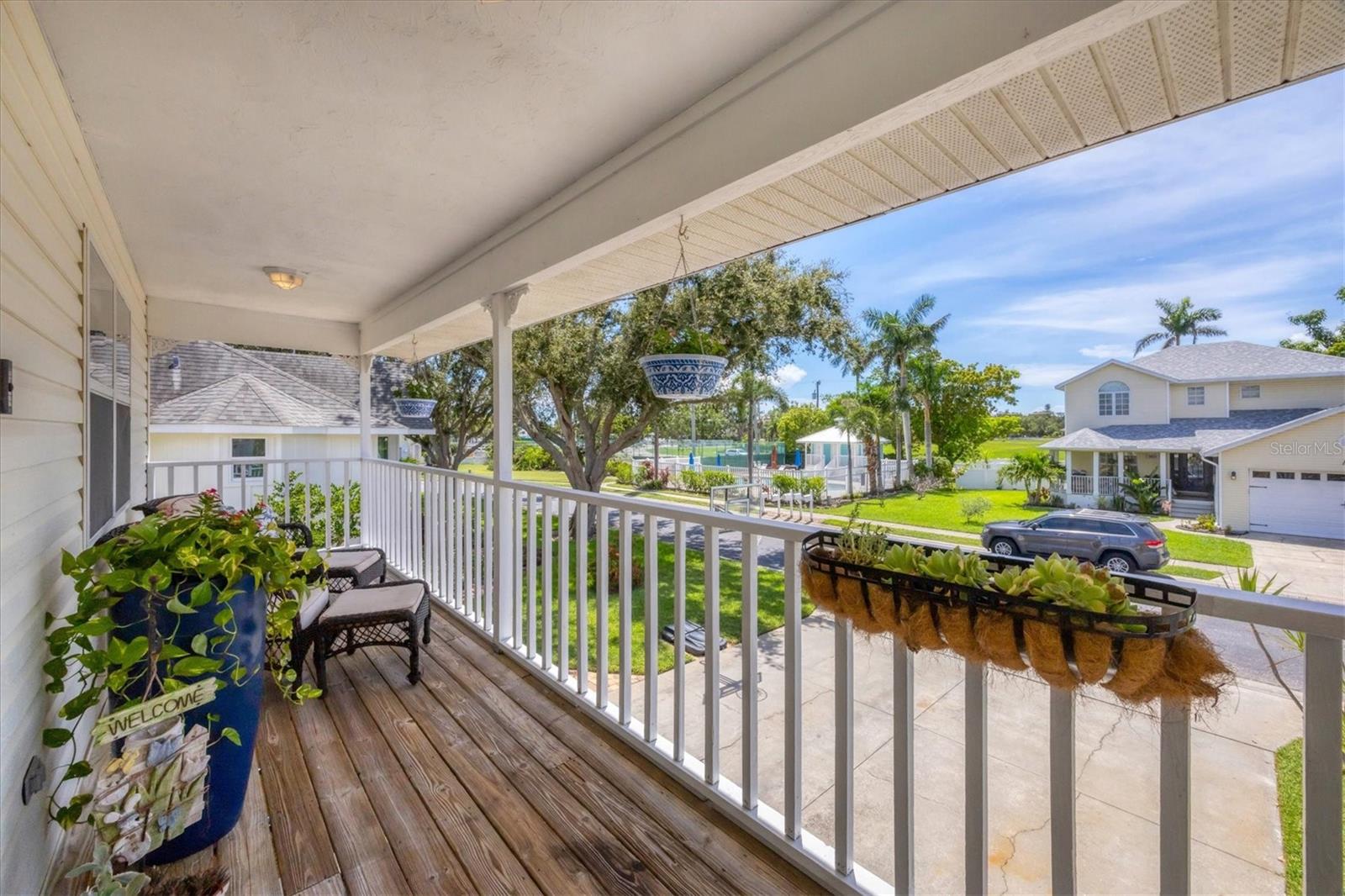 Image 9 of 56 For 1408 43rd Avenue Drive W