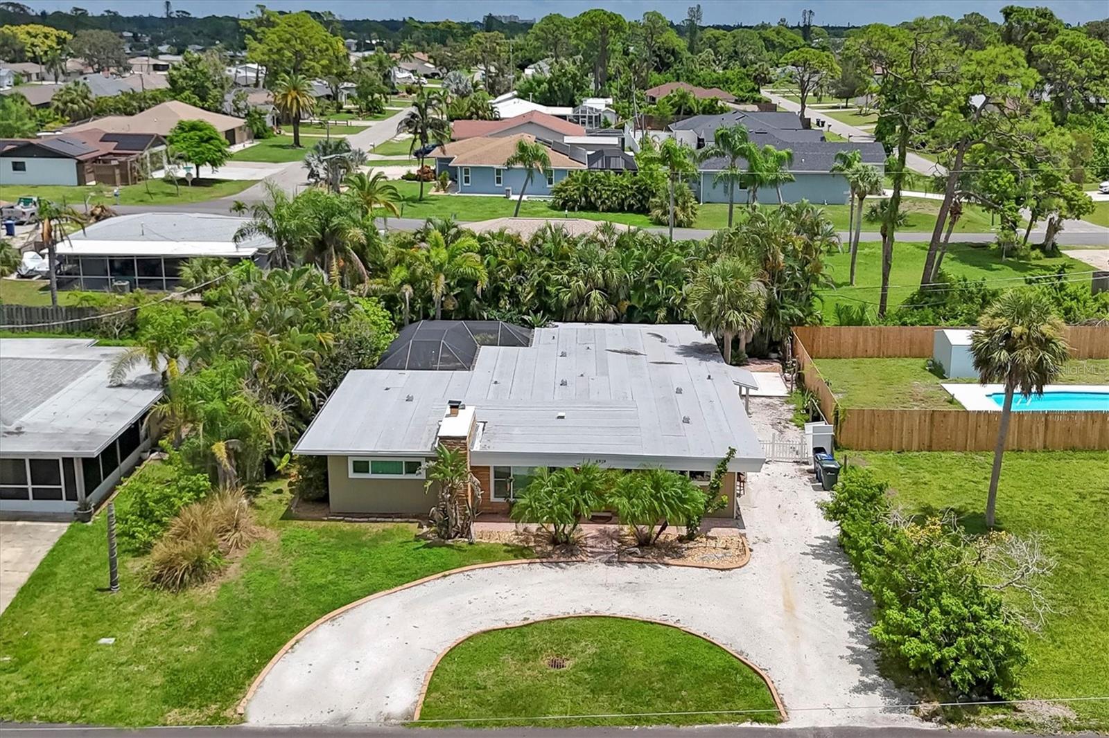 Details for 4919 Lemon Bay Drive, VENICE, FL 34293