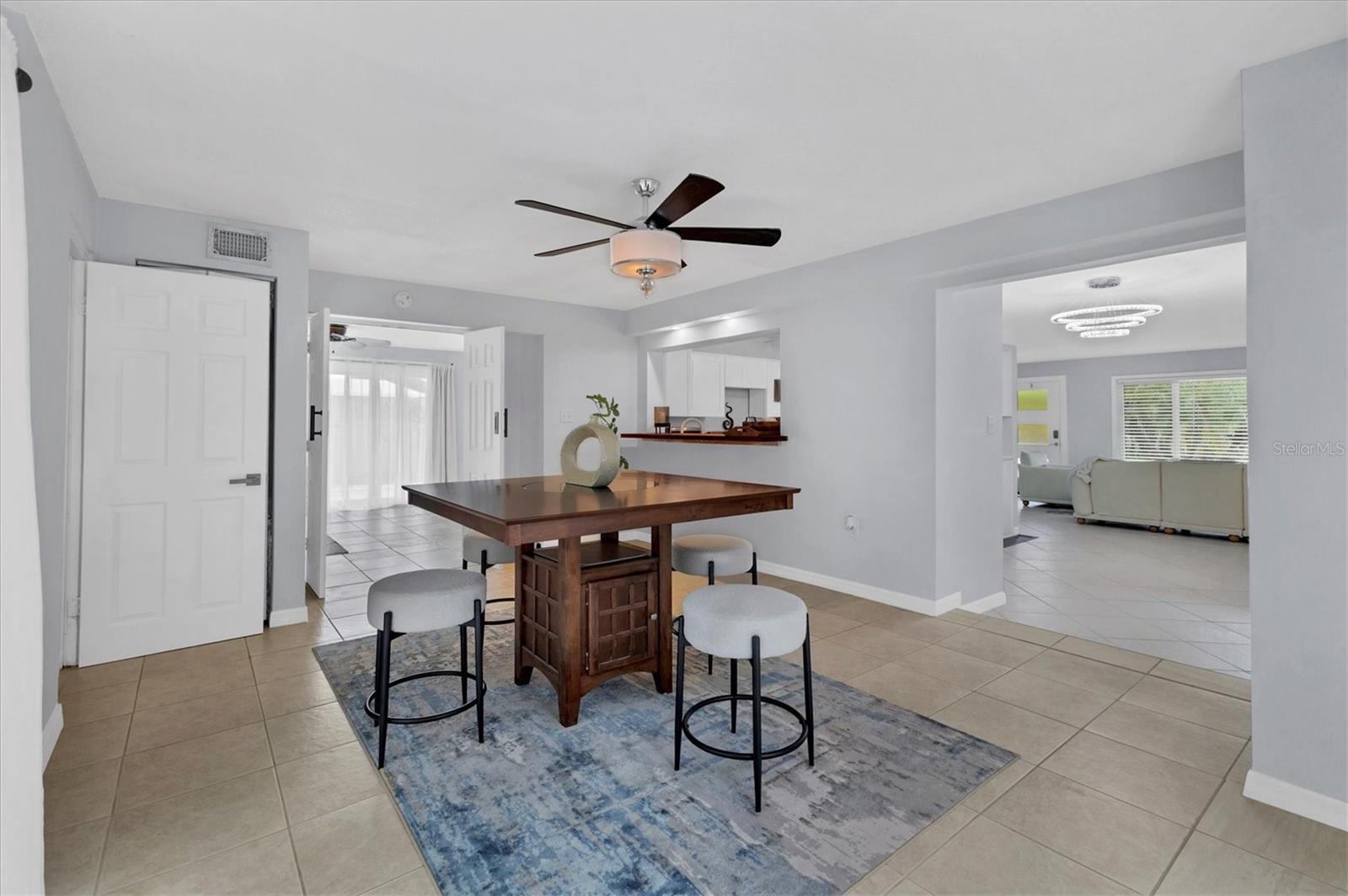 Image 14 of 49 For 4919 Lemon Bay Drive