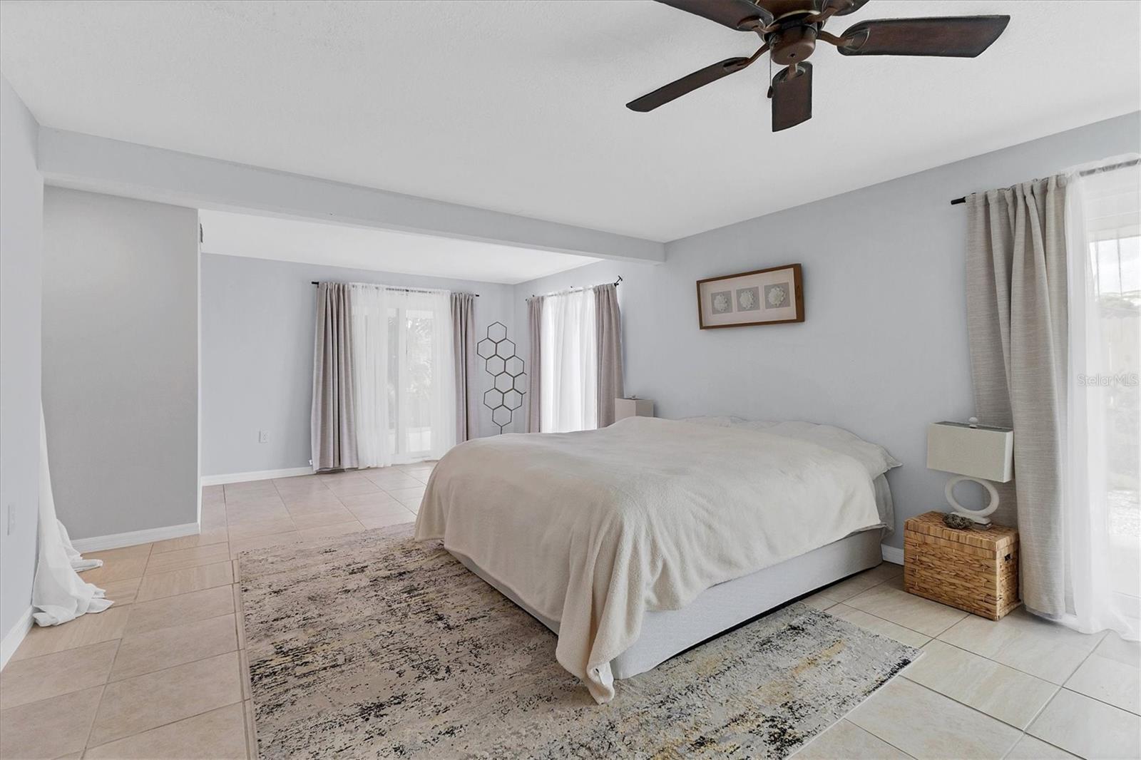 Image 16 of 49 For 4919 Lemon Bay Drive