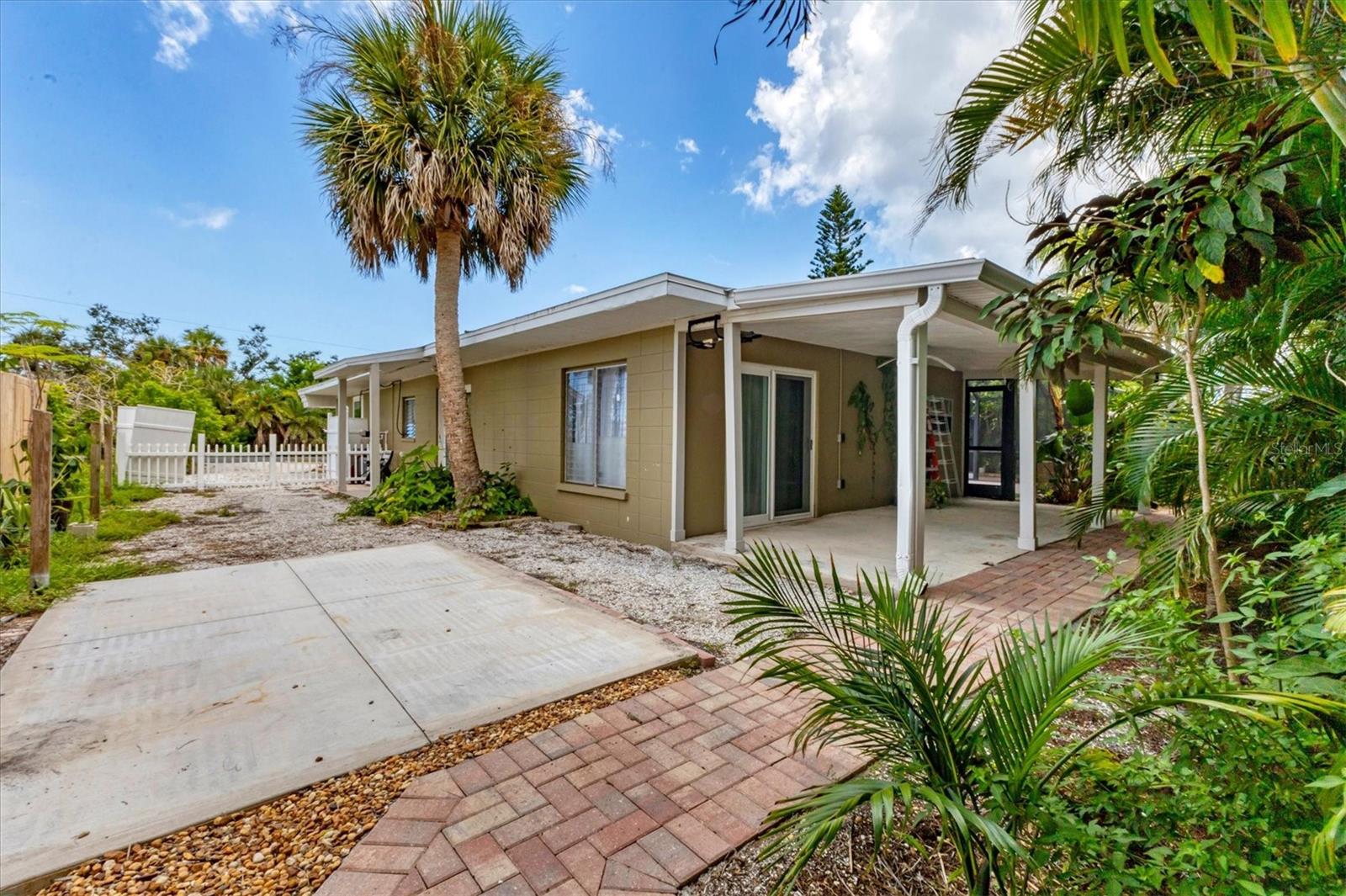 Image 35 of 49 For 4919 Lemon Bay Drive