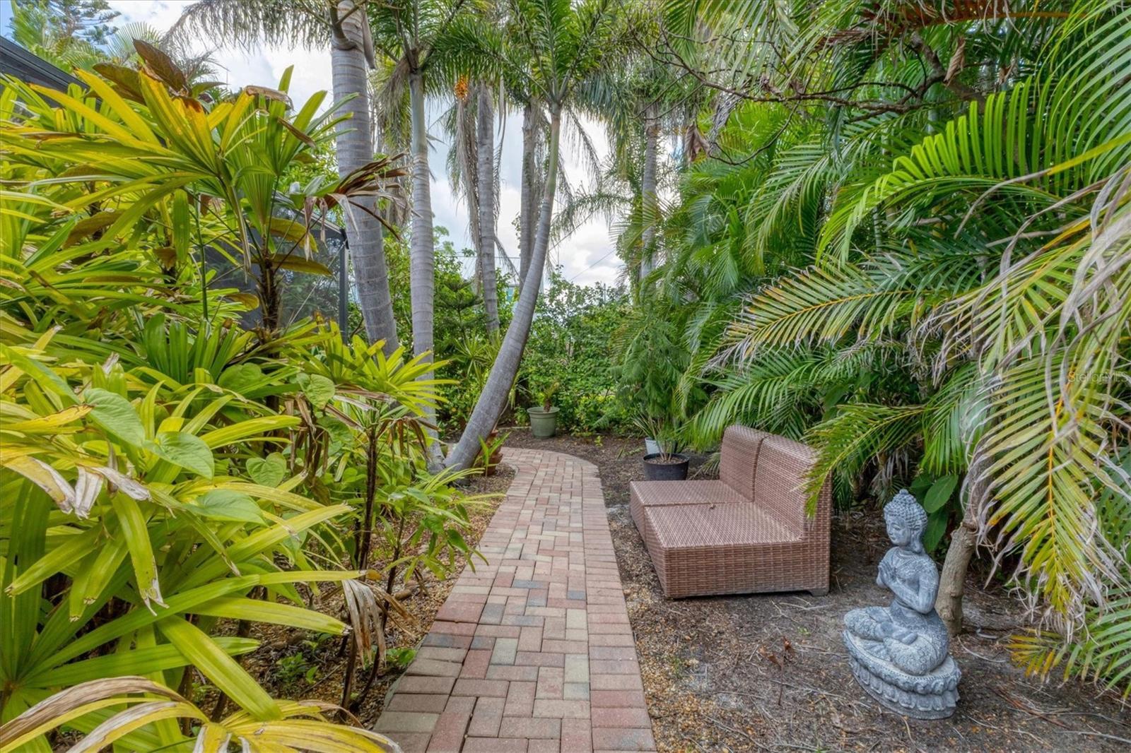 Image 36 of 49 For 4919 Lemon Bay Drive