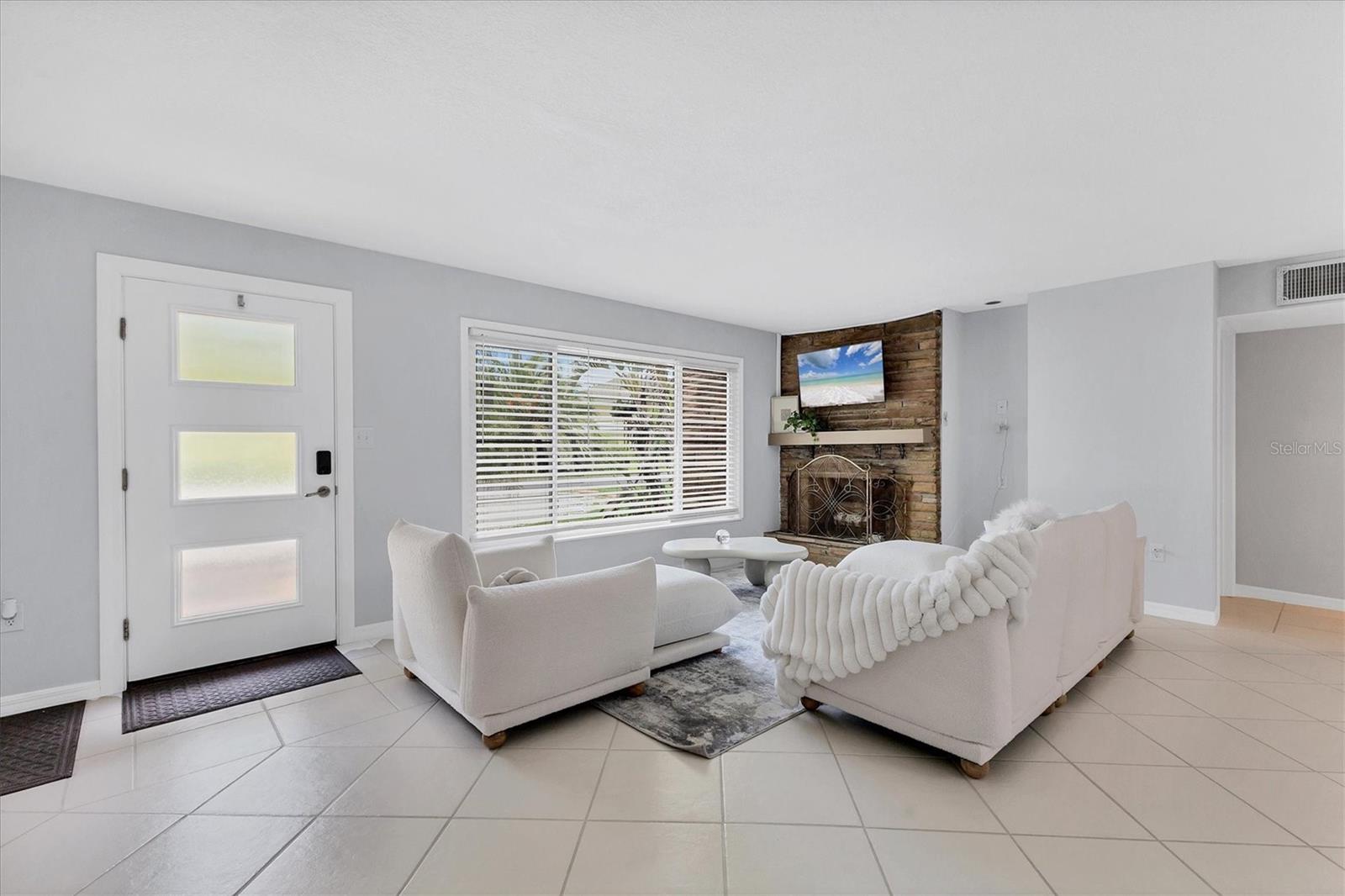 Image 6 of 49 For 4919 Lemon Bay Drive