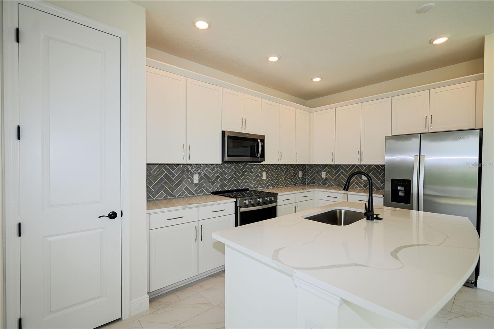Image 4 of 21 For 9270 Gulf Haven Drive
