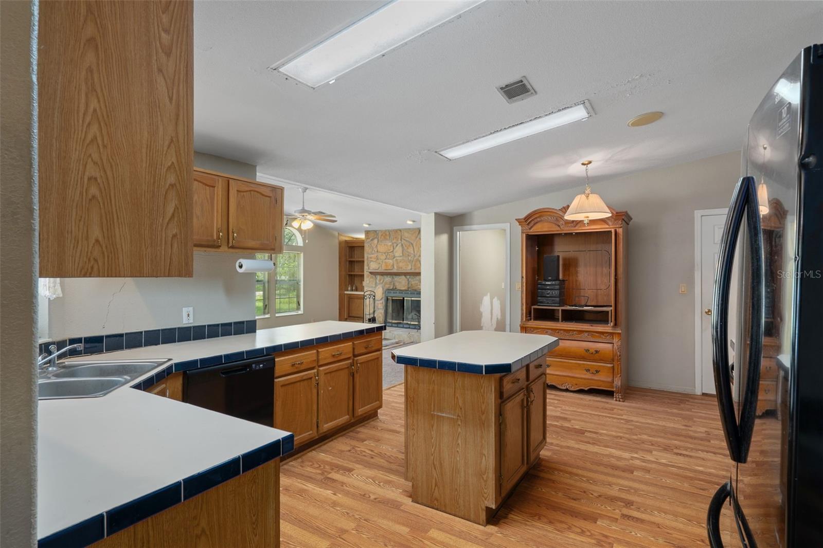 Image 17 of 58 For 4703 Foster Lane